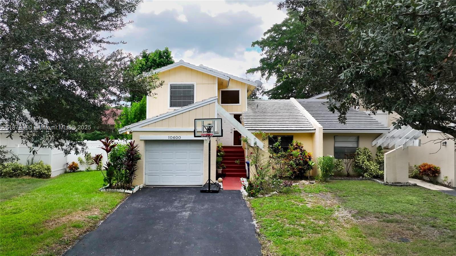 10600 La Placida Dr #10600