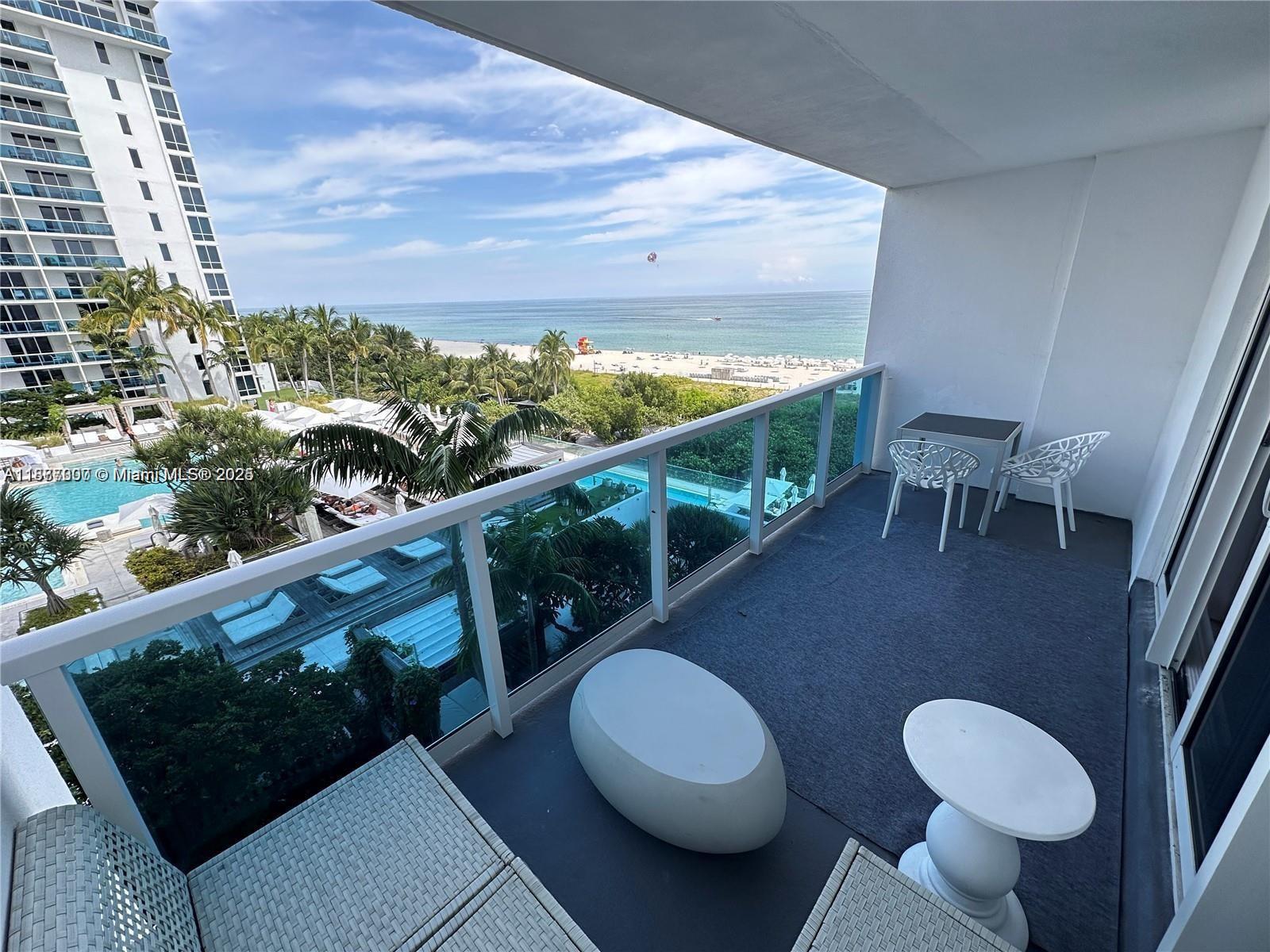 2301 Collins Ave #611