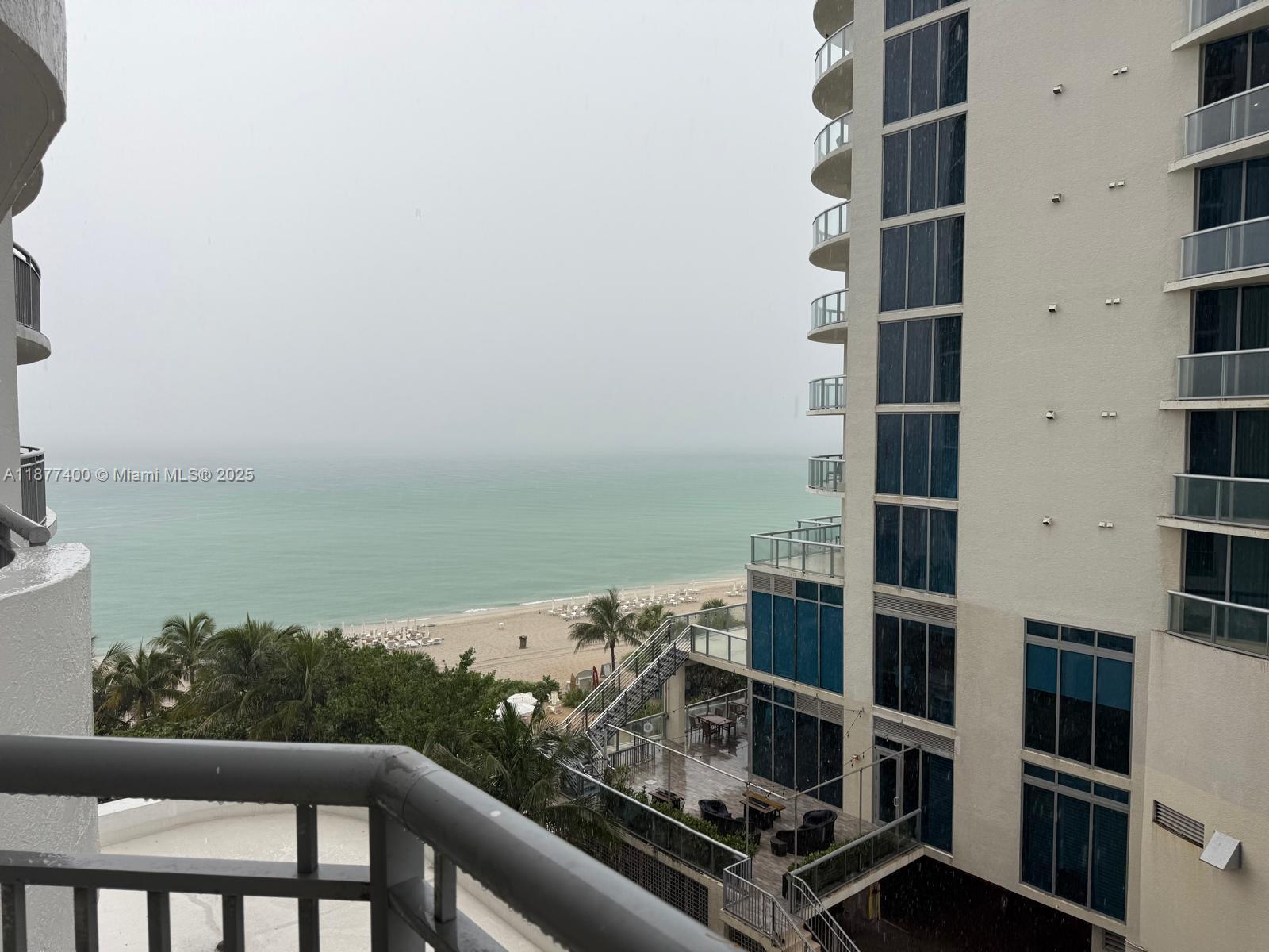 17375 Collins Ave #804