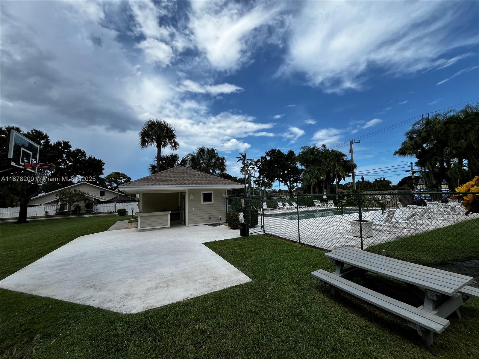 601 Summerwinds Ln Jupiter, FL 33458