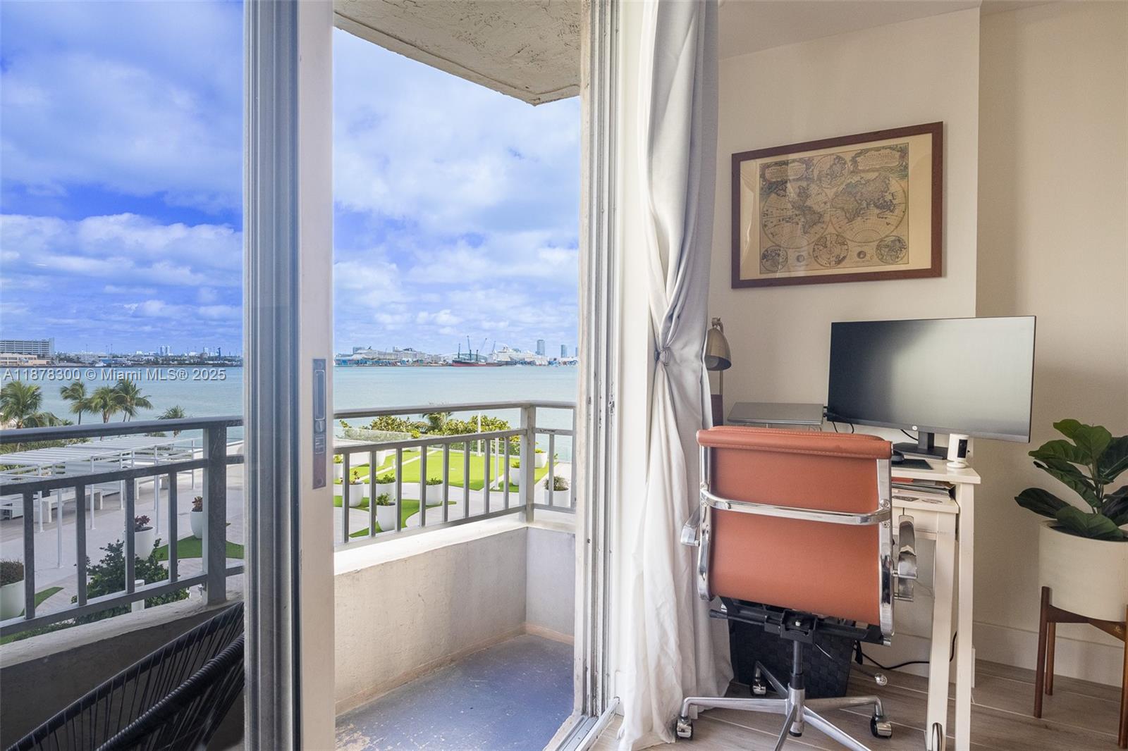 image Isola Condominium8
