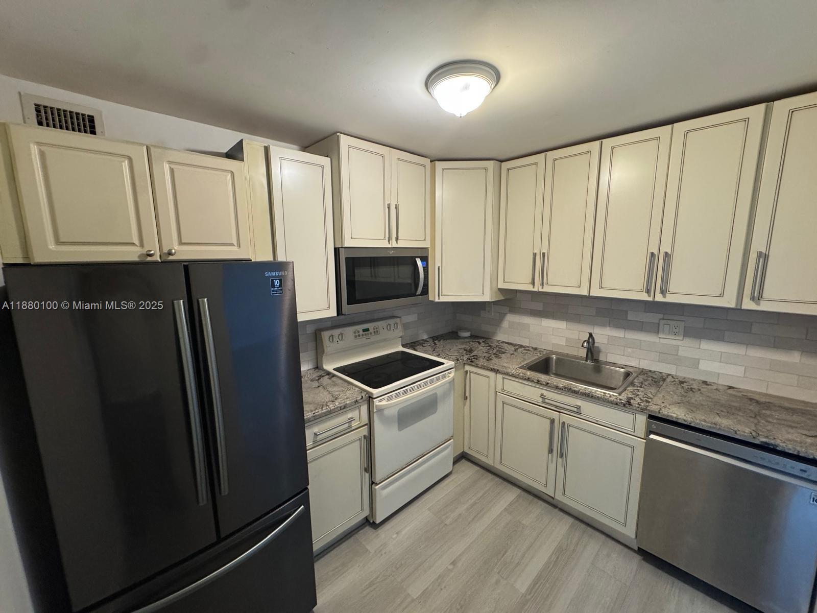 1830 SW 81st Ave #4305