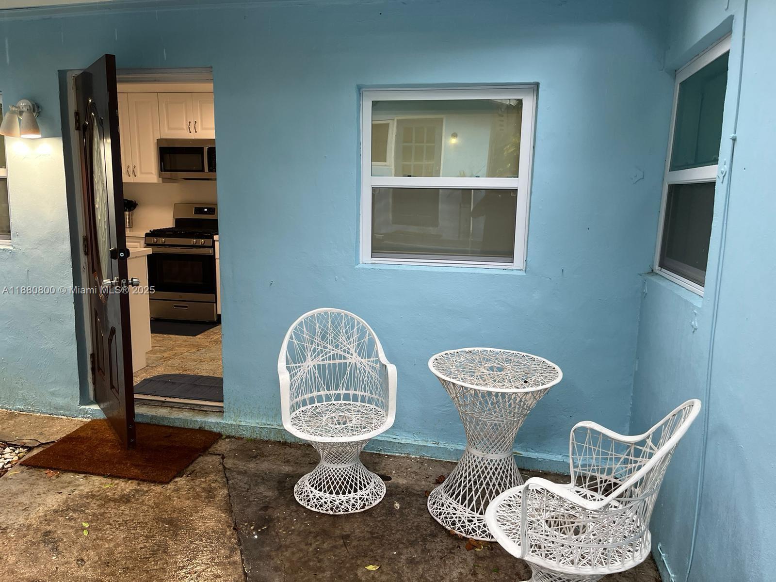 754 NE 71st St Miami, FL 33138