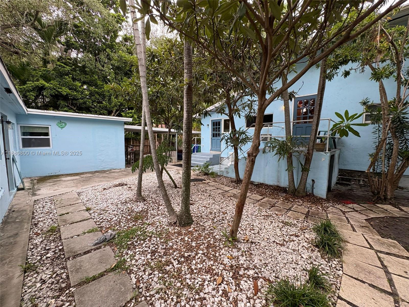 754 NE 71st St Miami, FL 33138