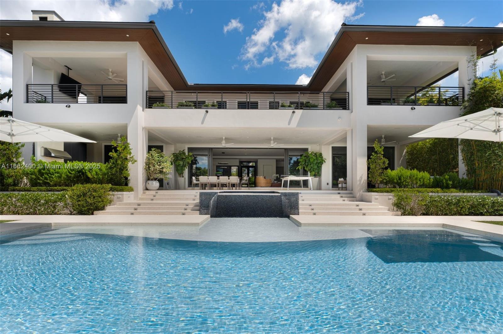 9360 Balada St Coral Gables, FL 33156 9360 Balada St Coral Gables, FL 33156