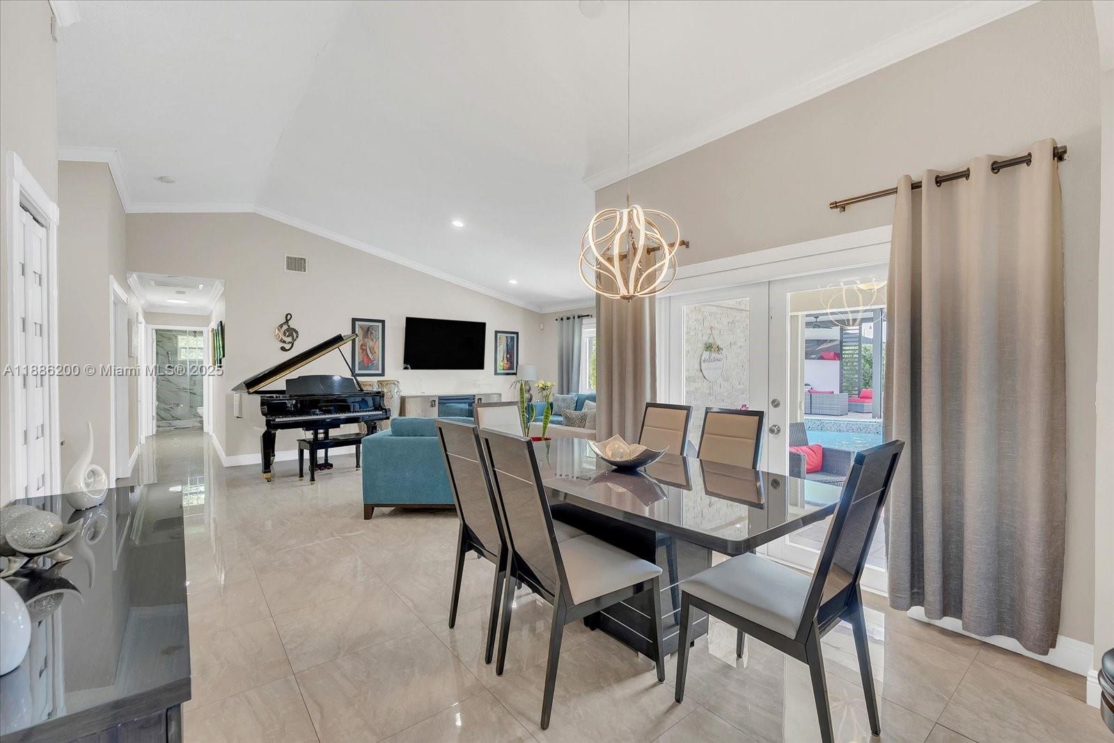 9796 NW 28th Ter Doral, FL 33172