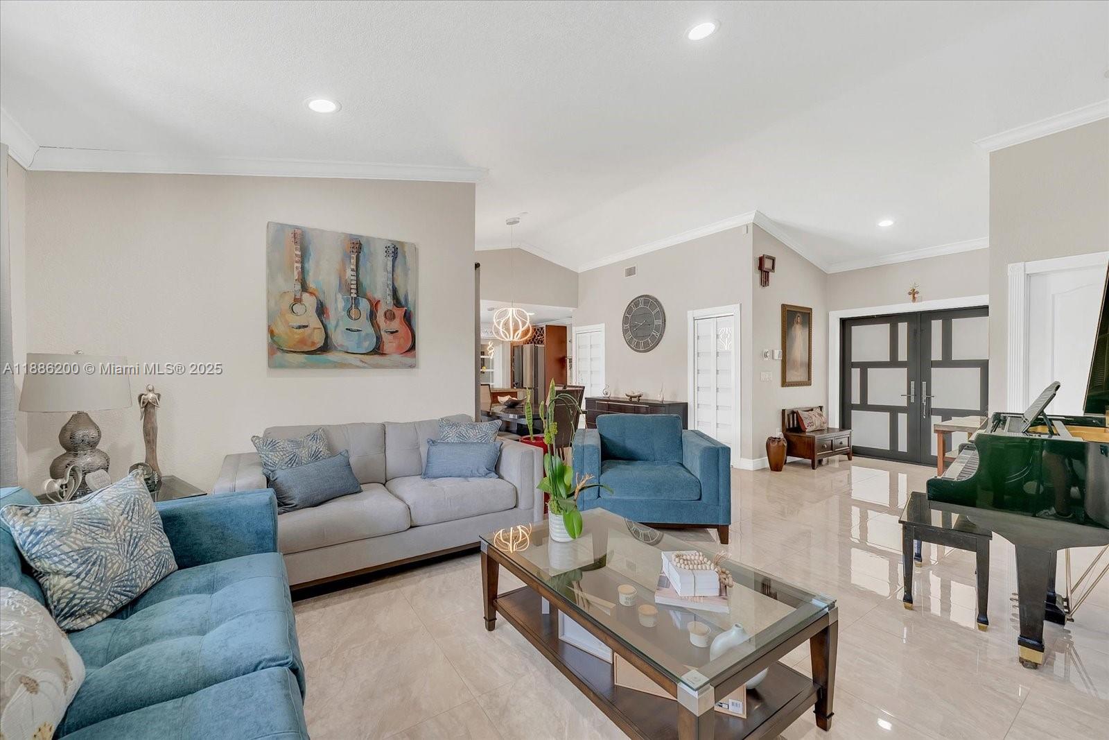 9796 NW 28th Ter Doral, FL 33172