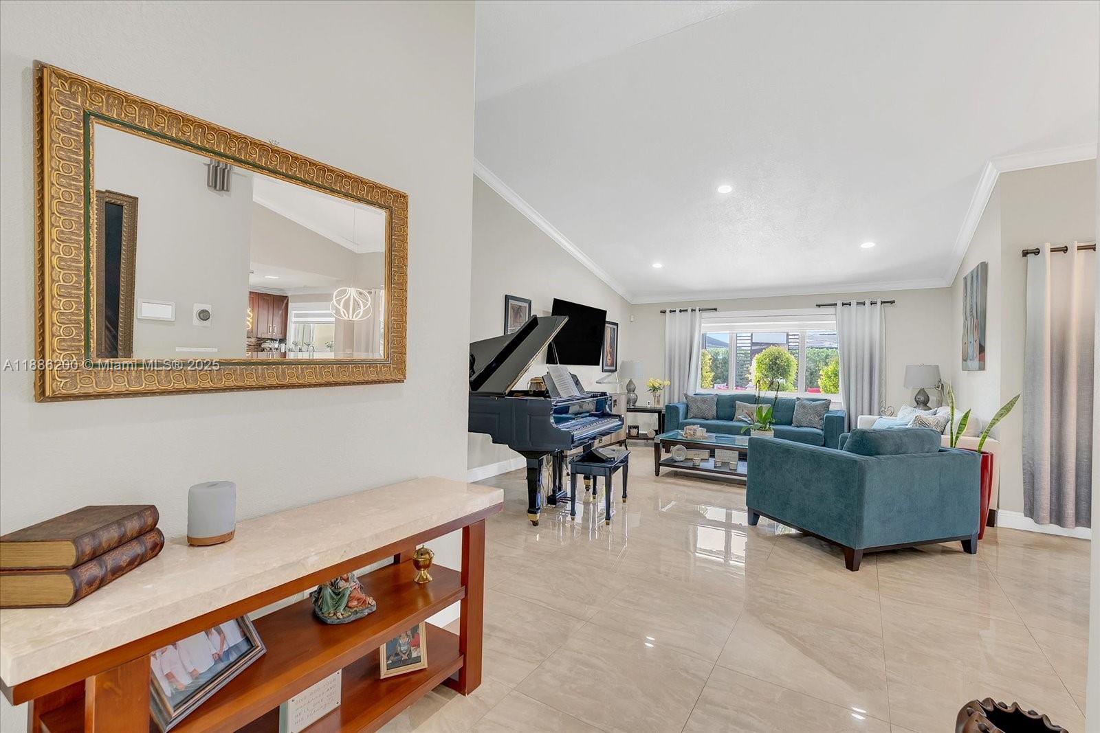 9796 NW 28th Ter Doral, FL 33172