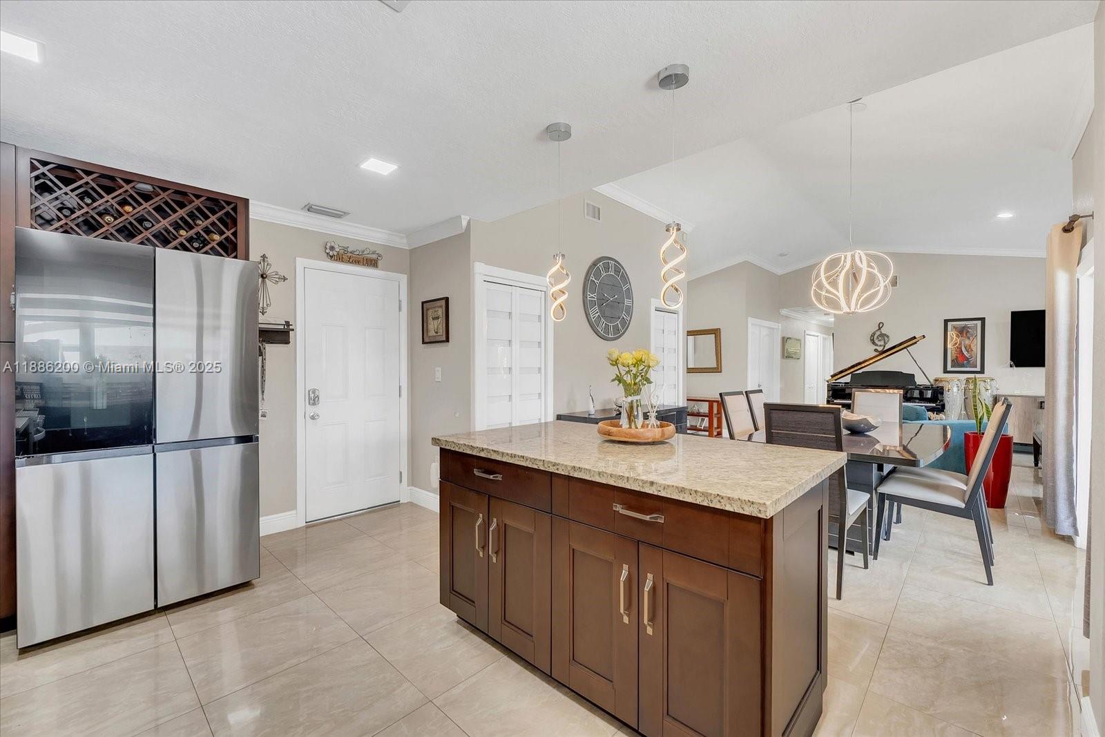 9796 NW 28th Ter Doral, FL 33172