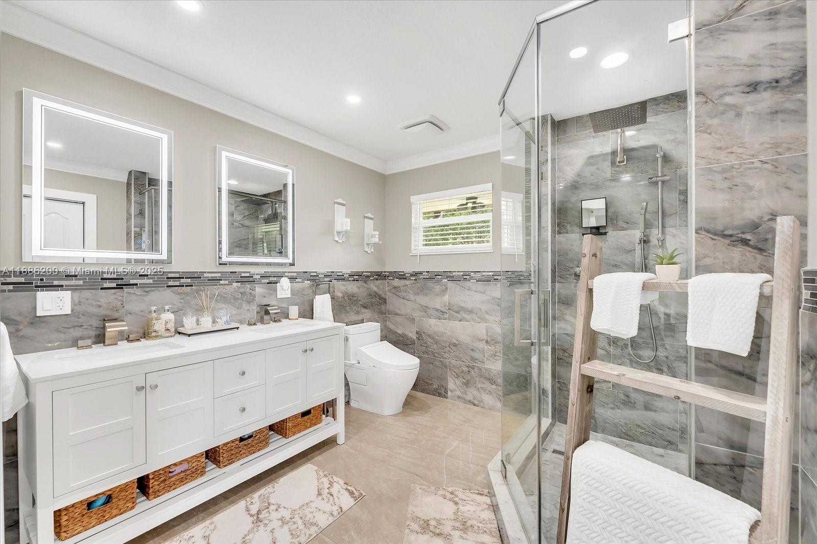 9796 NW 28th Ter Doral, FL 33172