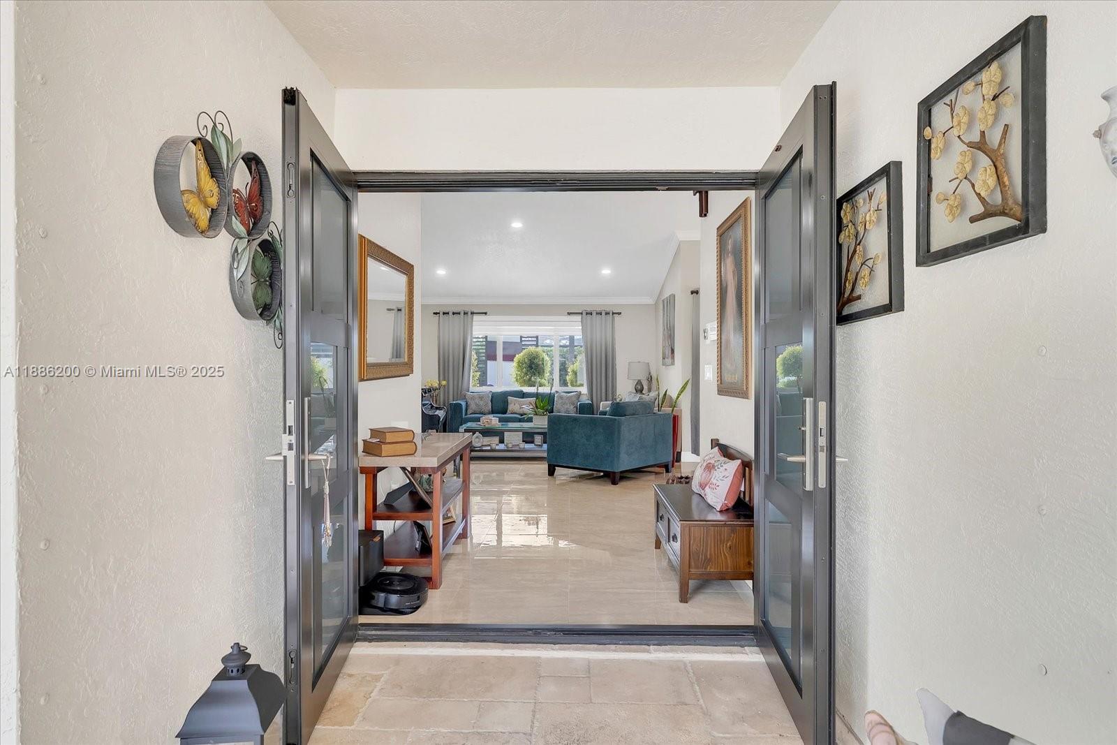 9796 NW 28th Ter Doral, FL 33172