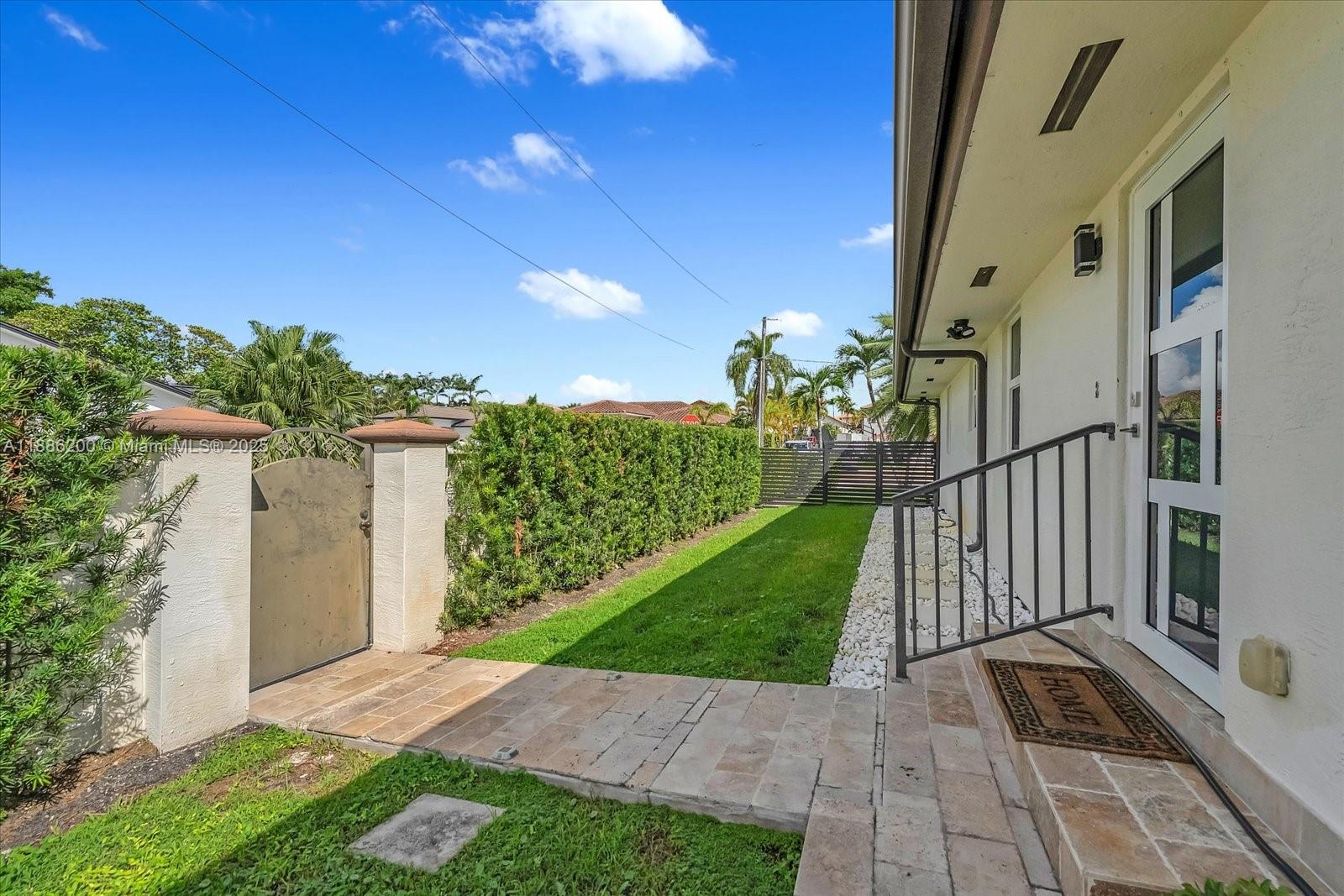 9796 NW 28th Ter Doral, FL 33172