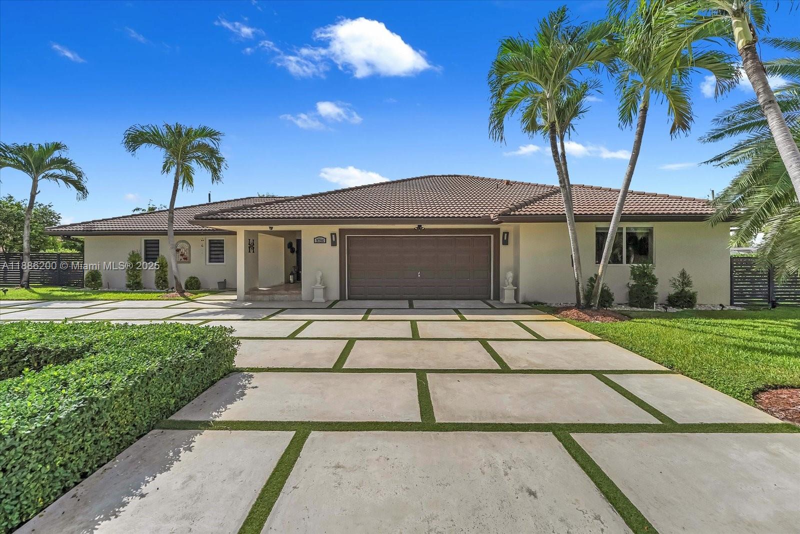 9796 NW 28th Ter Doral, FL 33172