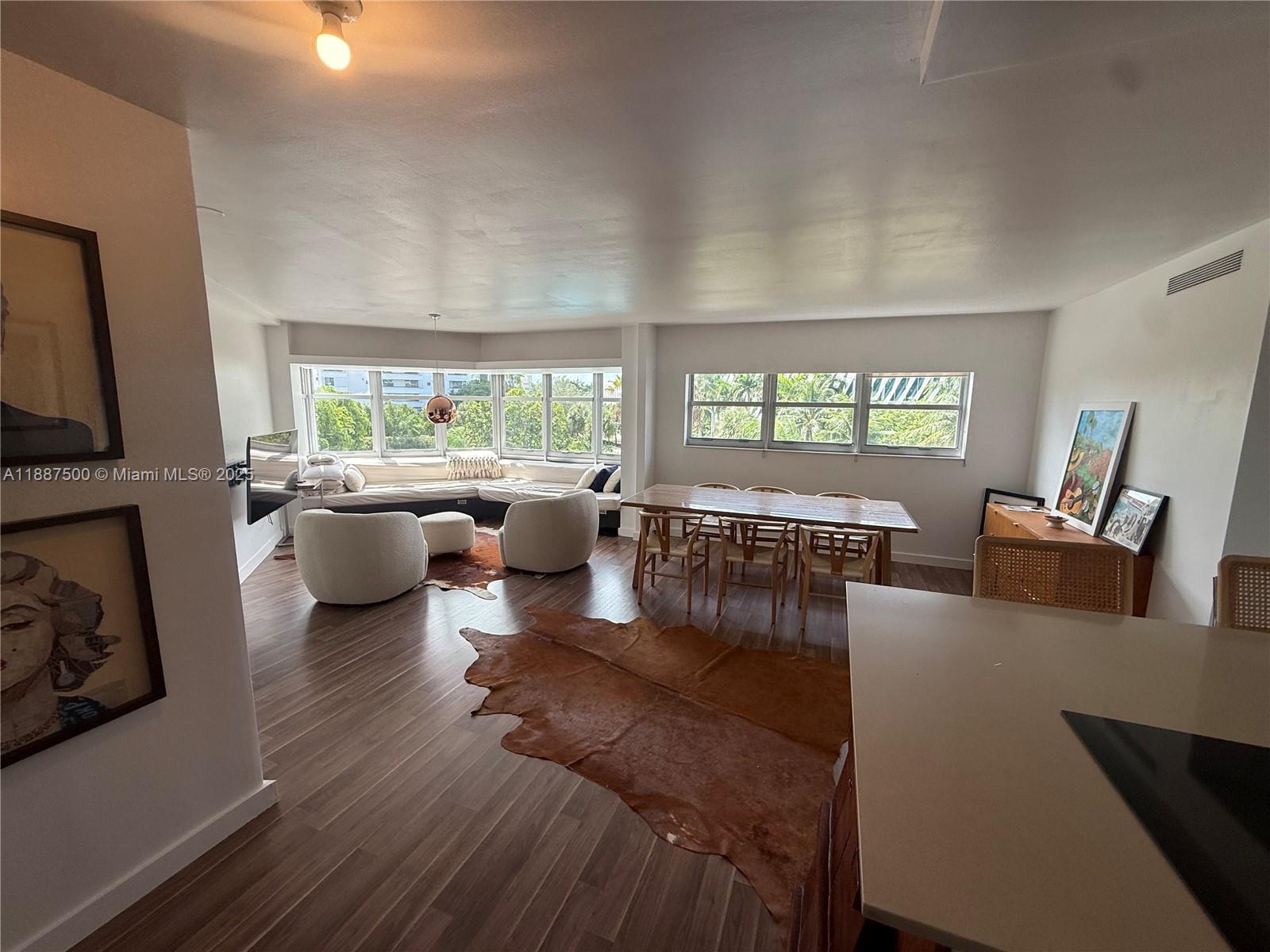 1881 Washington Ave #4G