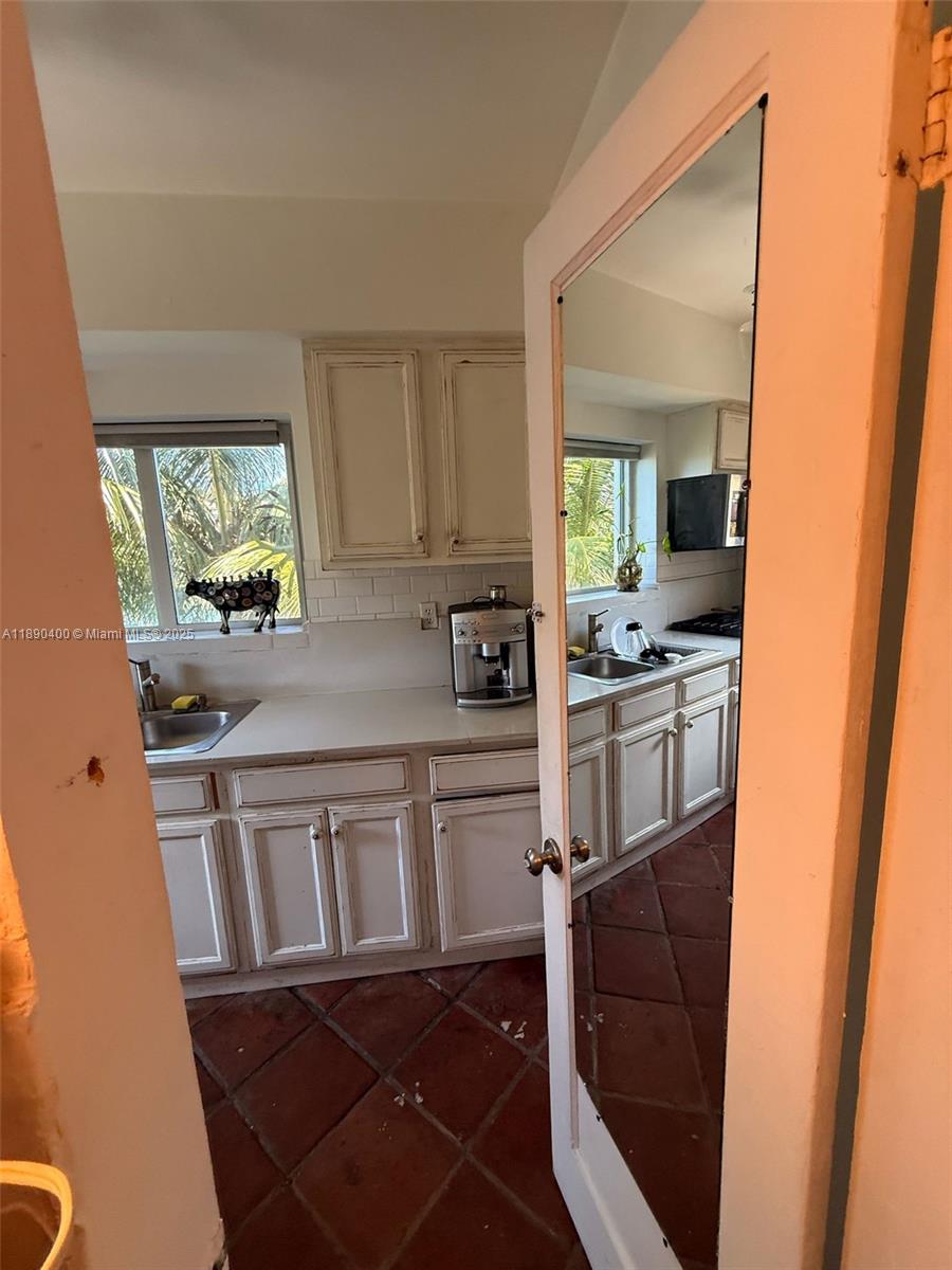 1785 Calais Dr #8 Miami Beach, FL 33141