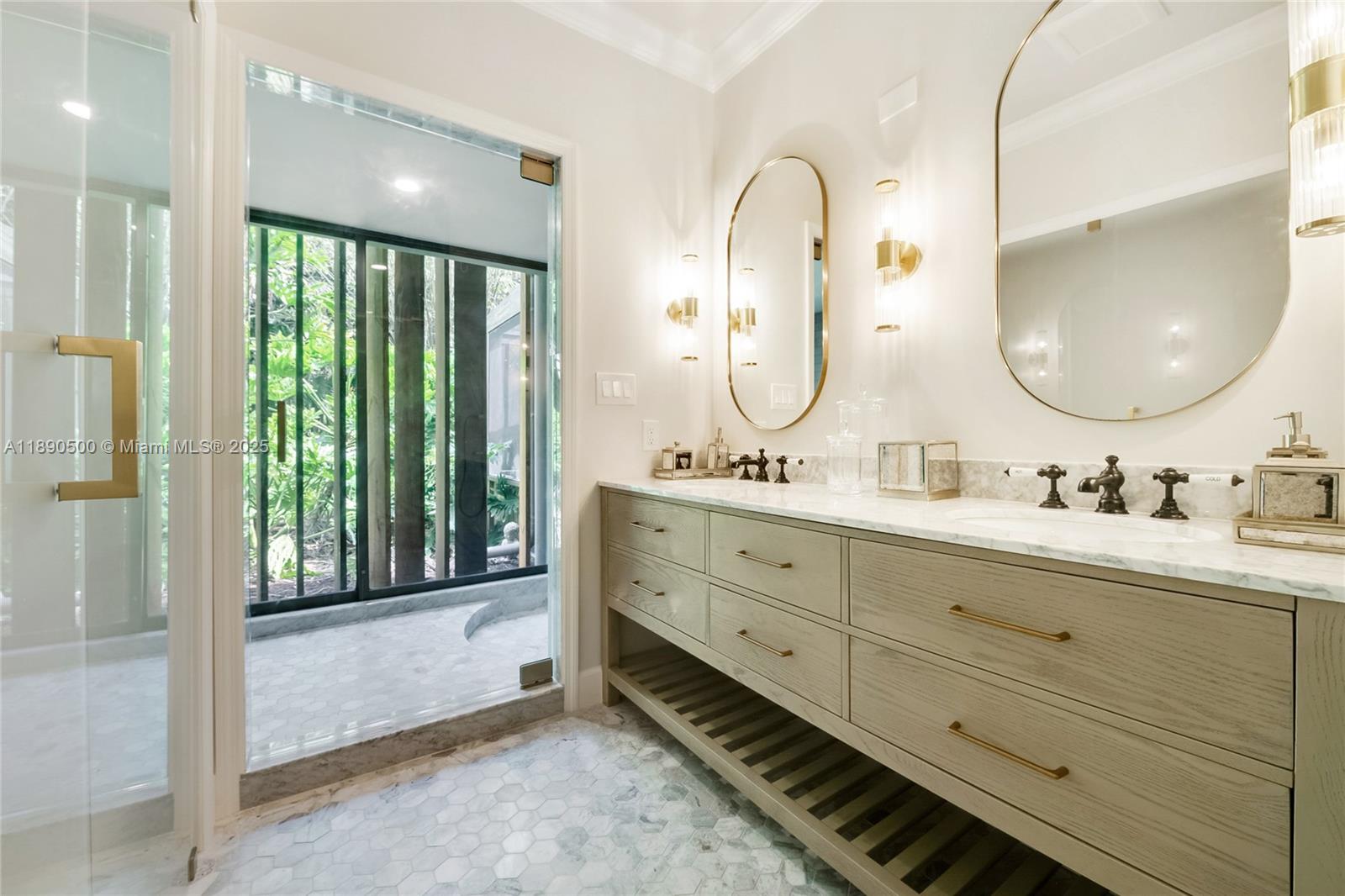 721 San Bruno Ave Coral Gables, FL 33143 721 San Bruno Ave Coral Gables, FL 33143