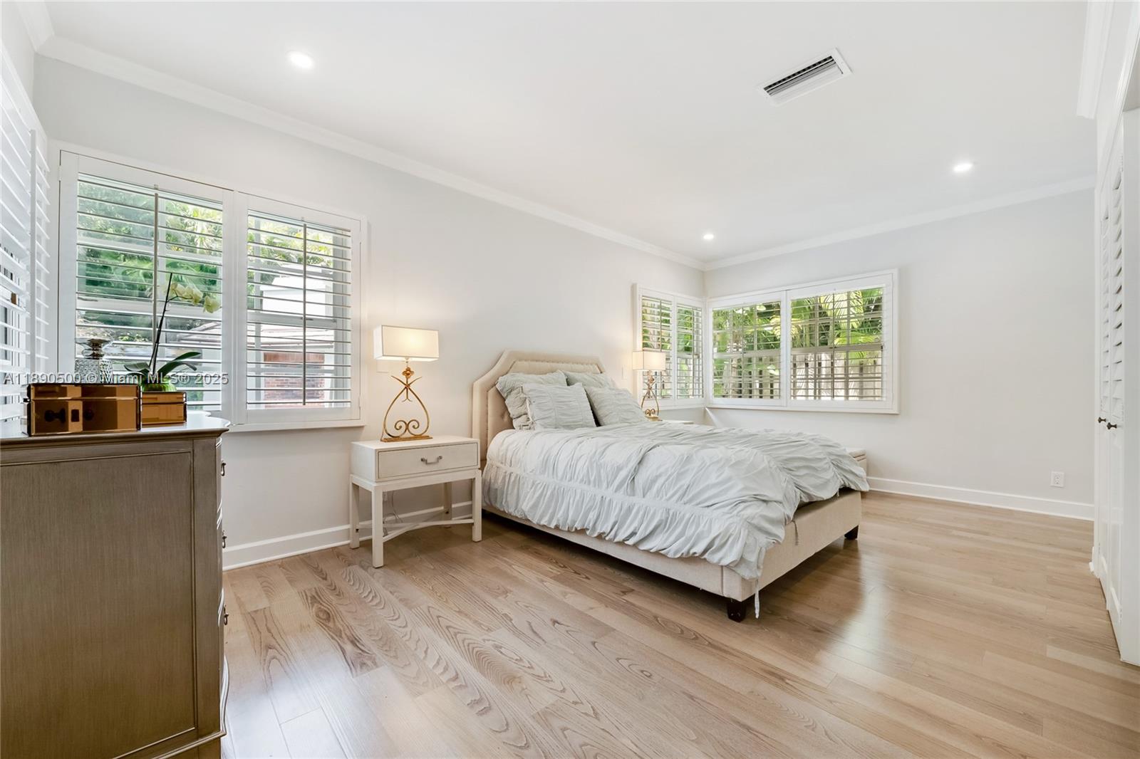 721 San Bruno Ave Coral Gables, FL 33143 721 San Bruno Ave Coral Gables, FL 33143