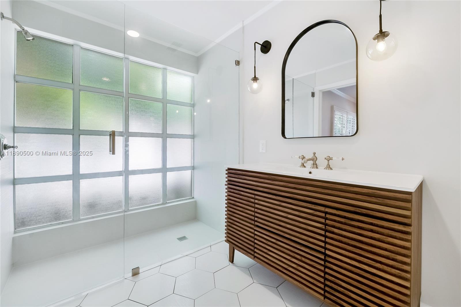 721 San Bruno Ave Coral Gables, FL 33143 721 San Bruno Ave Coral Gables, FL 33143