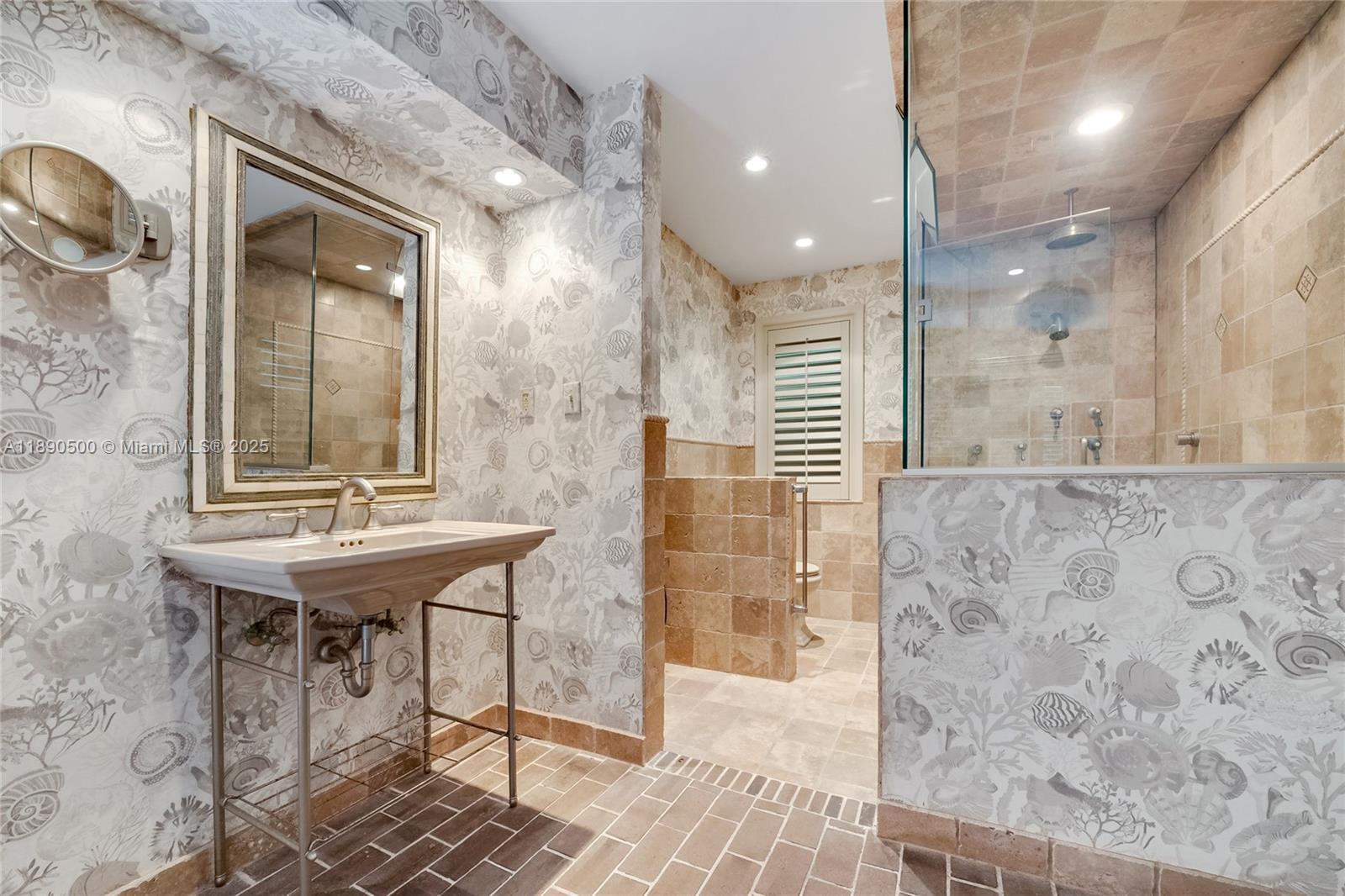 721 San Bruno Ave Coral Gables, FL 33143 721 San Bruno Ave Coral Gables, FL 33143