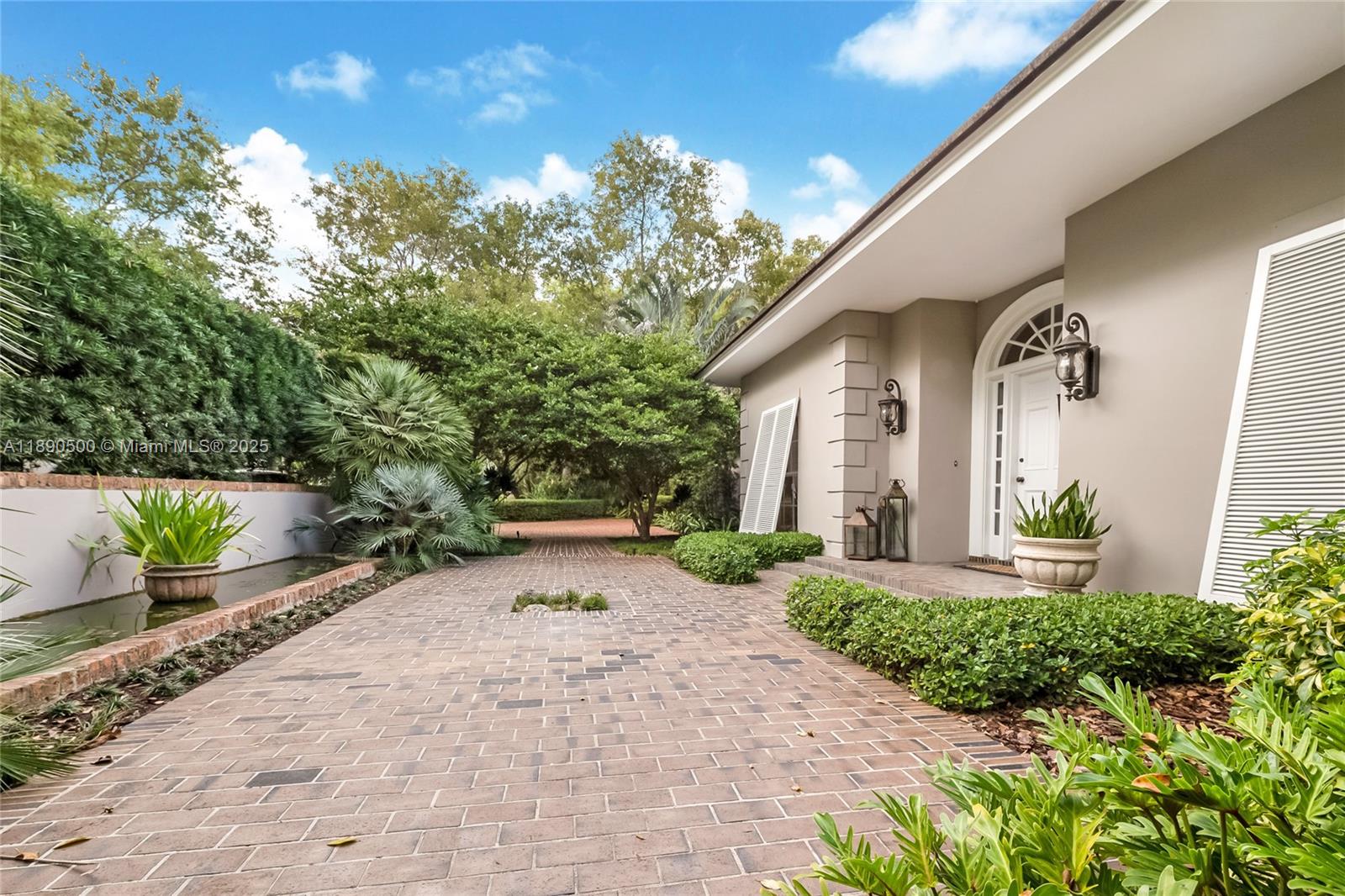 721 San Bruno Ave Coral Gables, FL 33143 721 San Bruno Ave Coral Gables, FL 33143