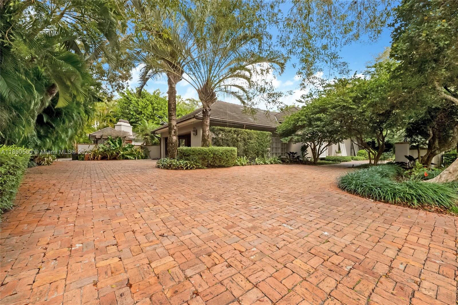 721 San Bruno Ave Coral Gables, FL 33143 721 San Bruno Ave Coral Gables, FL 33143