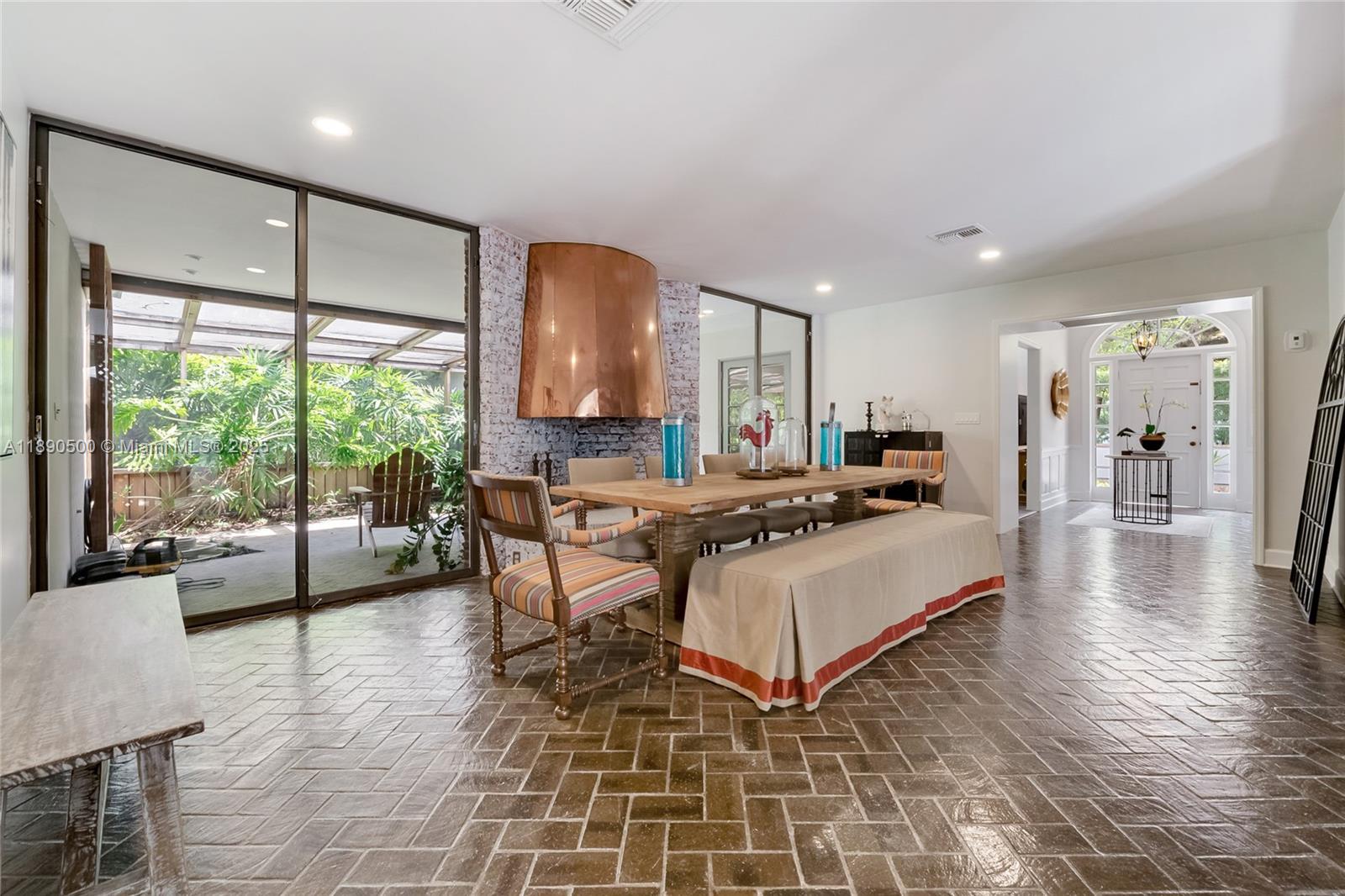 721 San Bruno Ave Coral Gables, FL 33143 721 San Bruno Ave Coral Gables, FL 33143