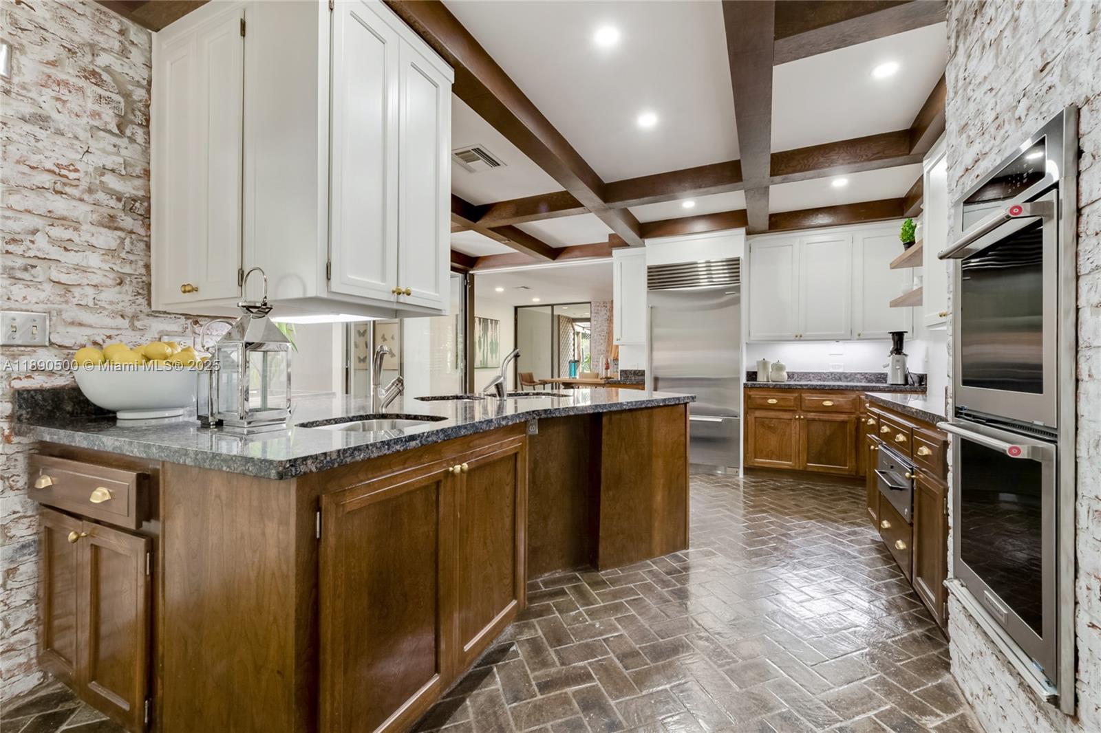 721 San Bruno Ave Coral Gables, FL 33143 721 San Bruno Ave Coral Gables, FL 33143