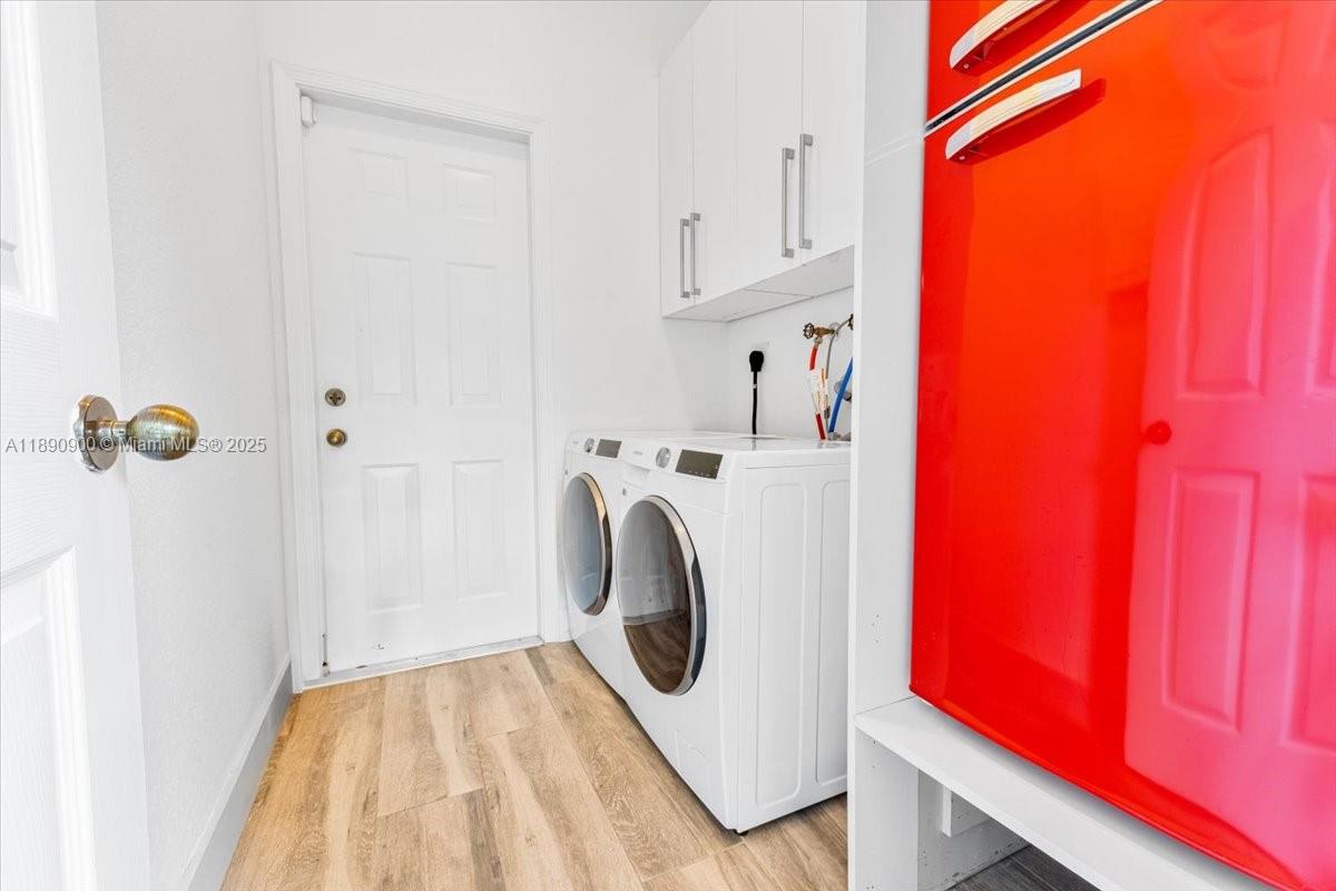 830 Lavender Cir Weston, FL 33327