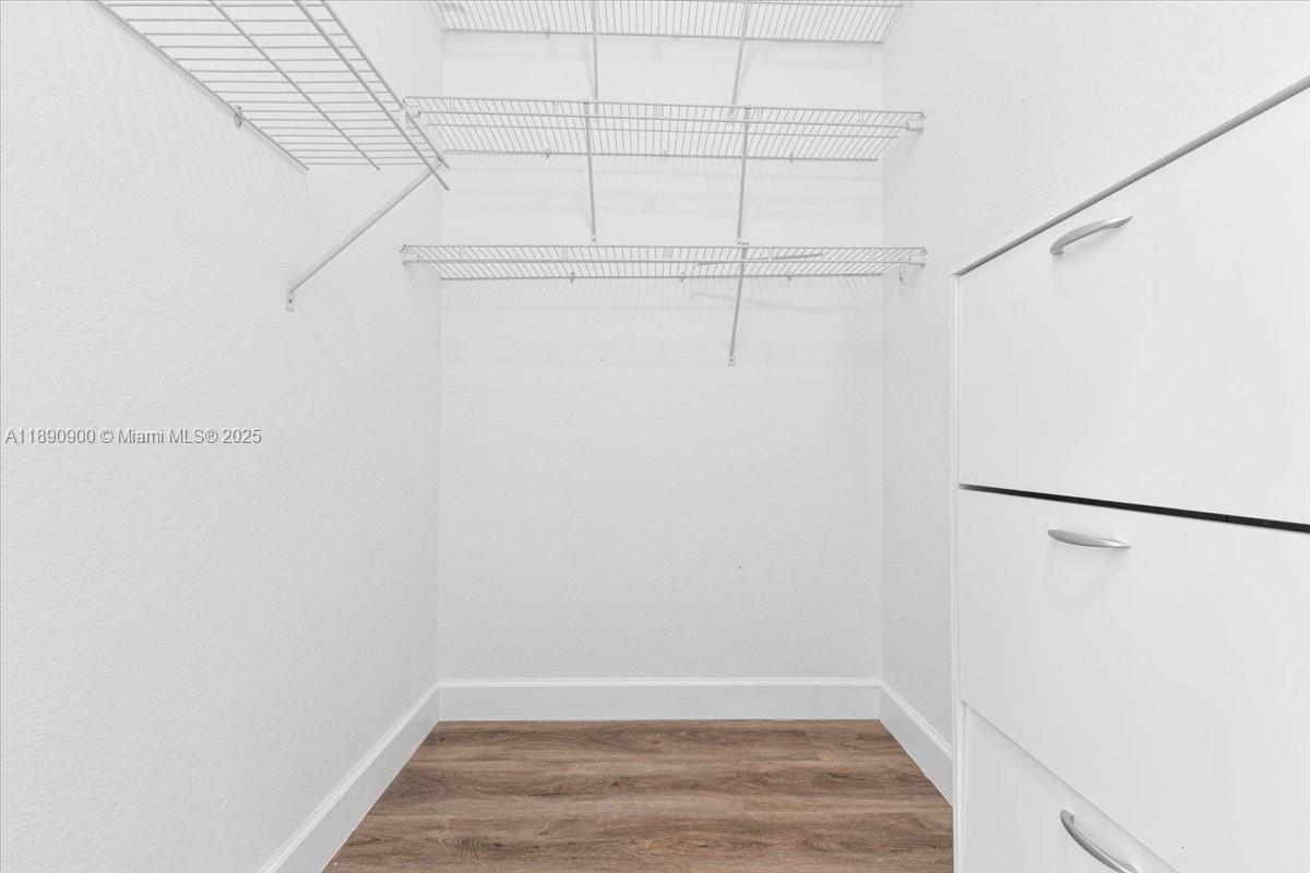 830 Lavender Cir Weston, FL 33327