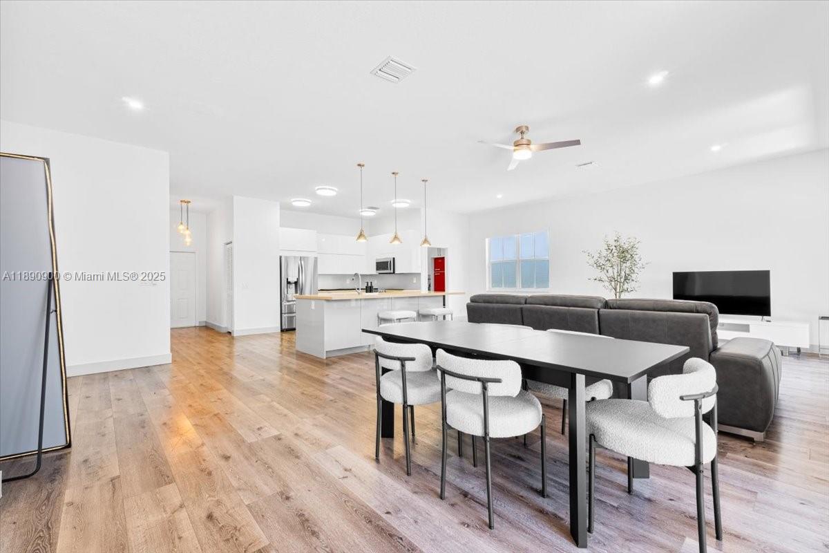 830 Lavender Cir Weston, FL 33327