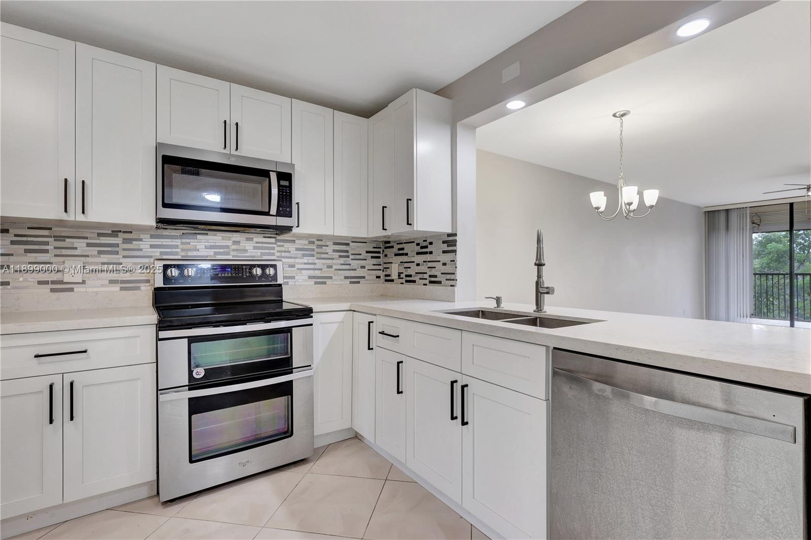 8592 W Sunrise Blvd #317