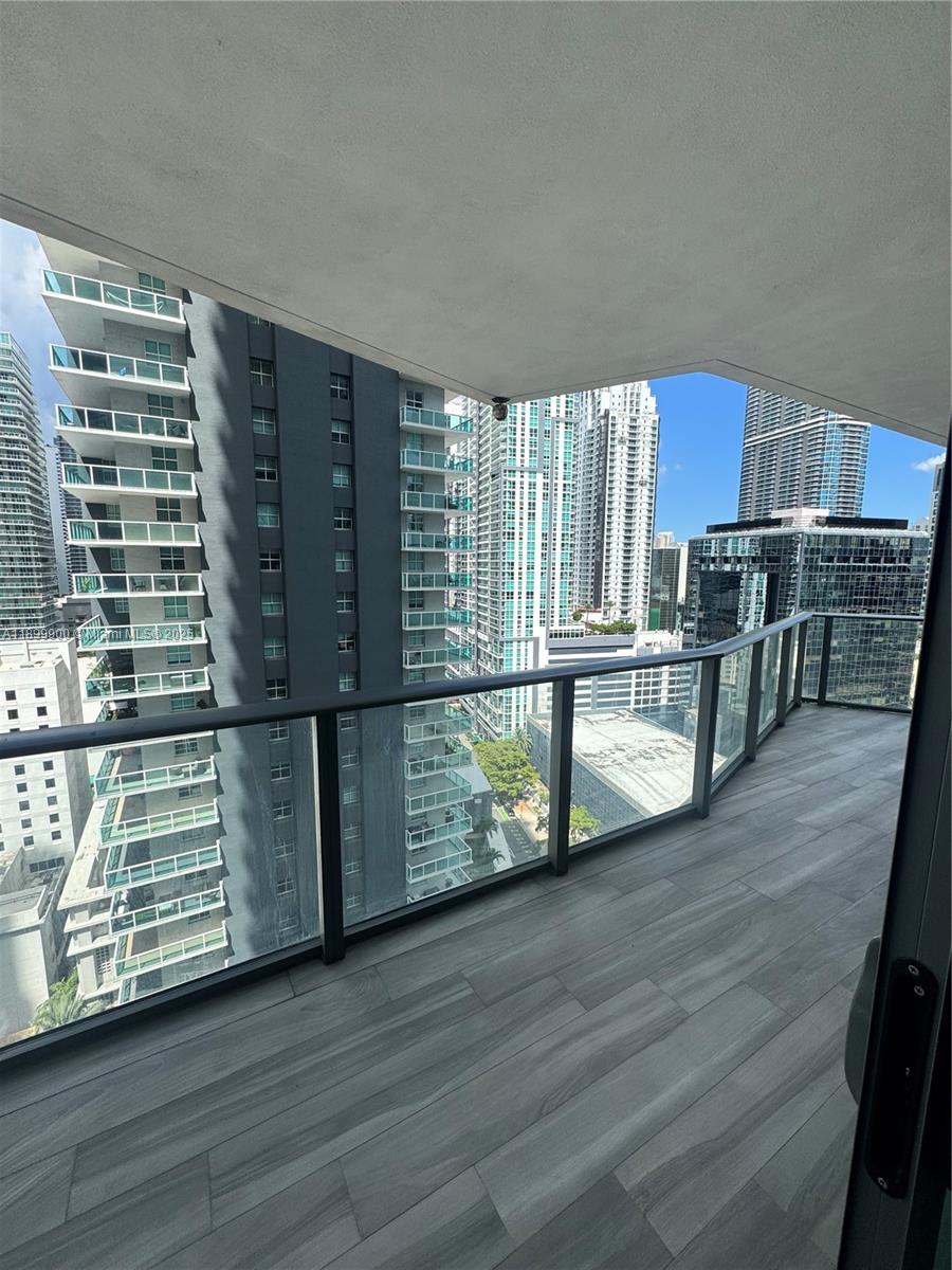 image Sls Brickell3