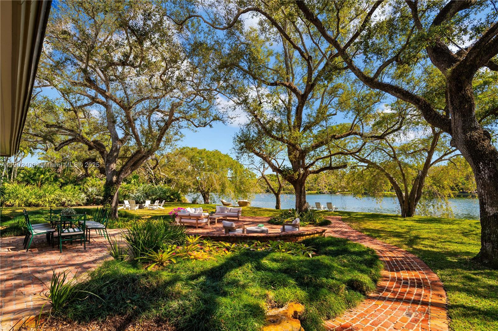 5390 Banyan Dr Coral Gables, FL 33156