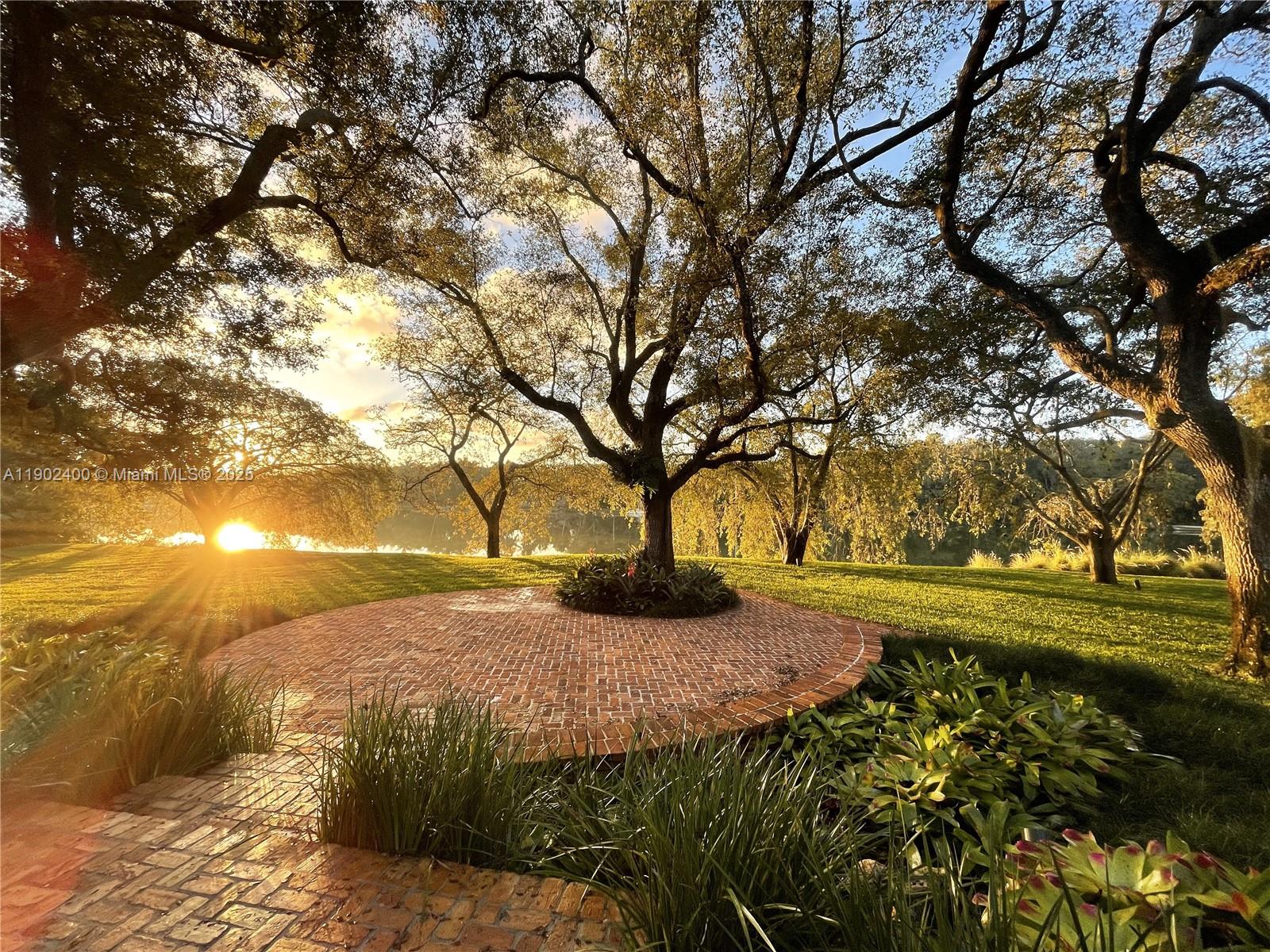 5390 Banyan Dr Coral Gables, FL 33156