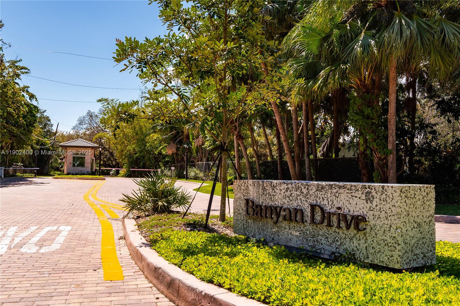 5390 Banyan Dr Coral Gables, FL 33156