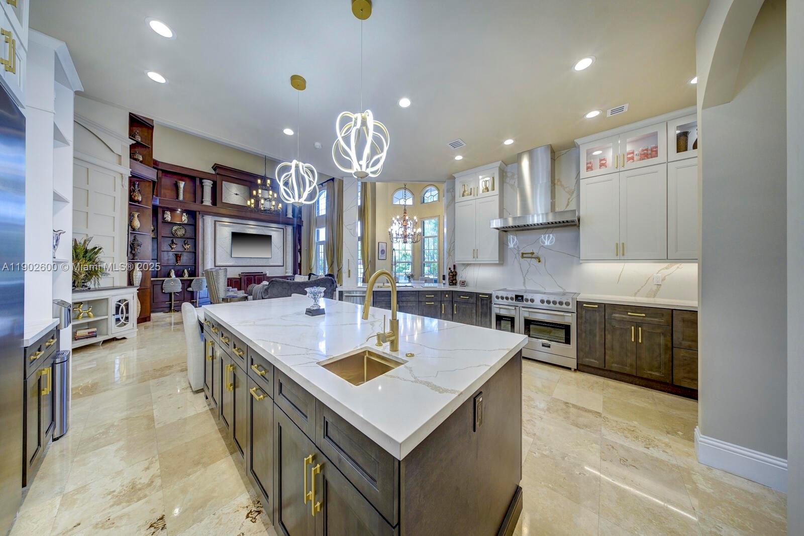 3828 Pine Lk Dr Weston, FL 33332