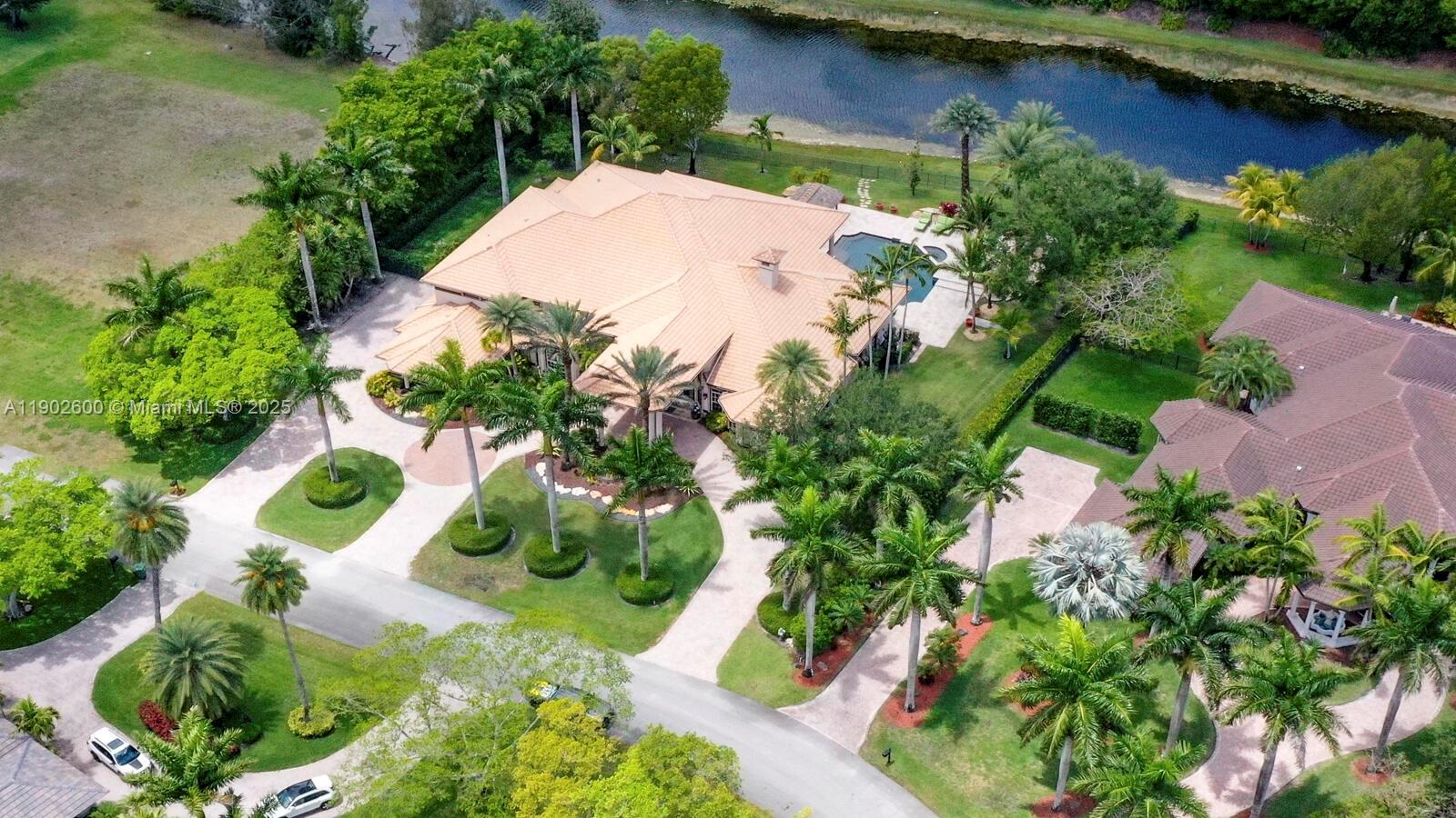3828 Pine Lk Dr Weston, FL 33332