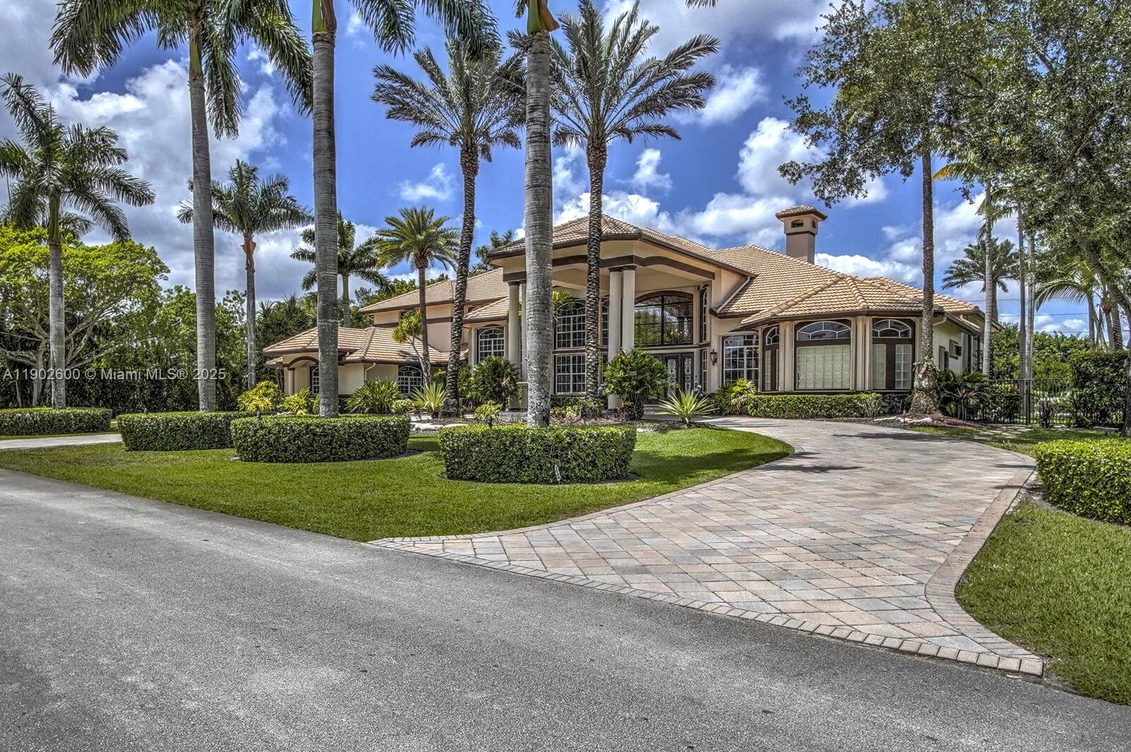 3828 Pine Lk Dr Weston, FL 33332