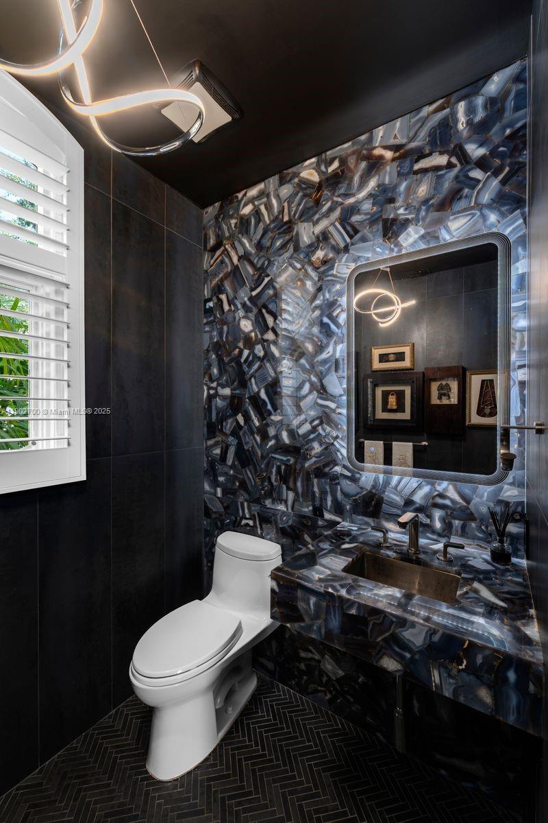 5770 SW 100th St Pinecrest, FL 33156