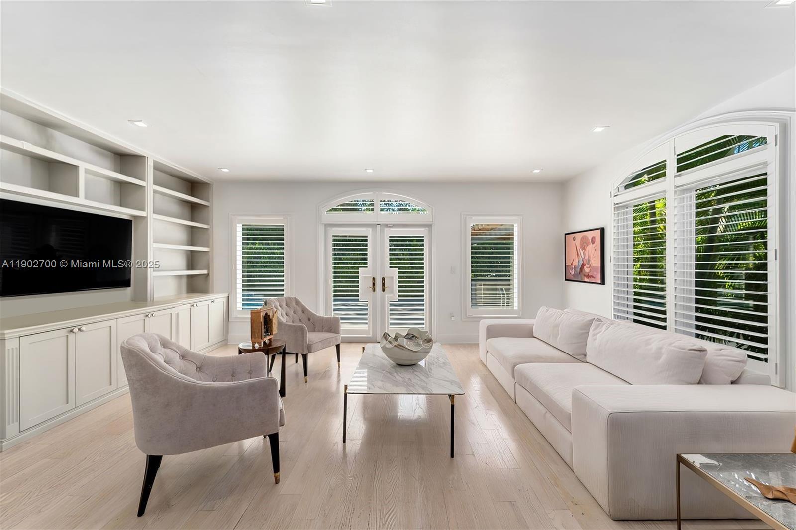 5770 SW 100th St Pinecrest, FL 33156