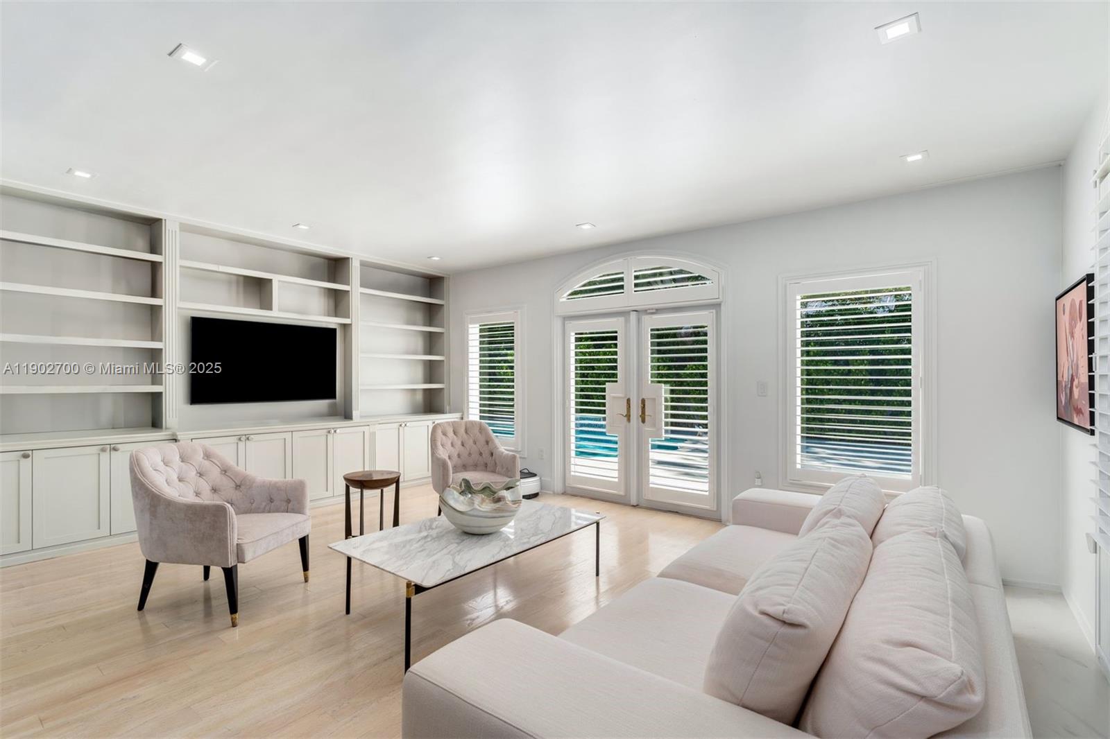 5770 SW 100th St Pinecrest, FL 33156