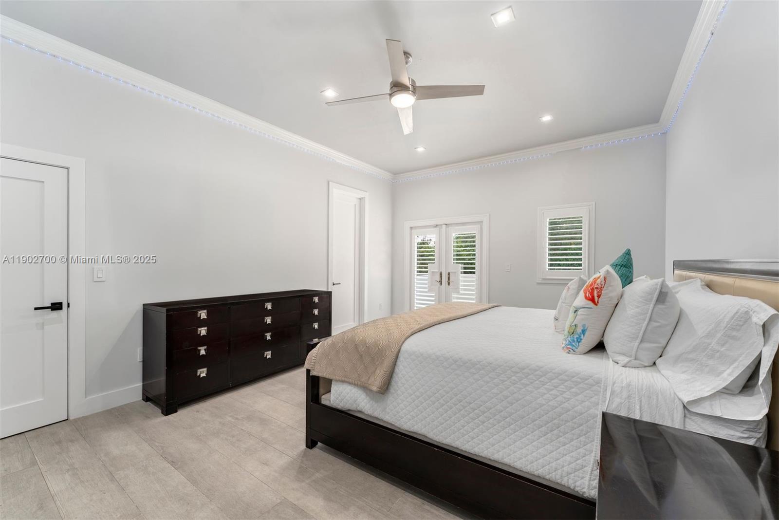 5770 SW 100th St Pinecrest, FL 33156