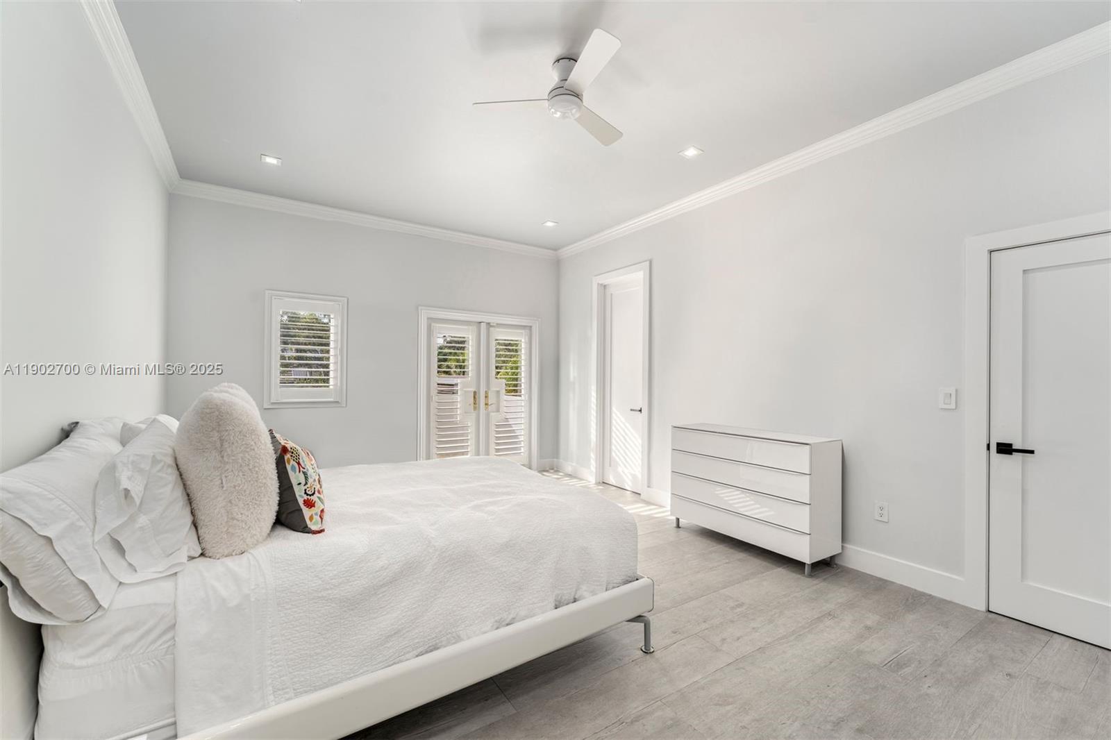 5770 SW 100th St Pinecrest, FL 33156