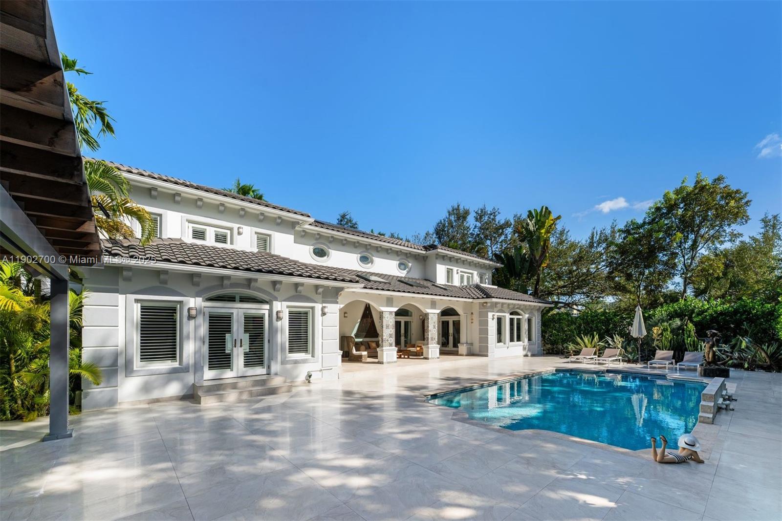 5770 SW 100th St Pinecrest, FL 33156