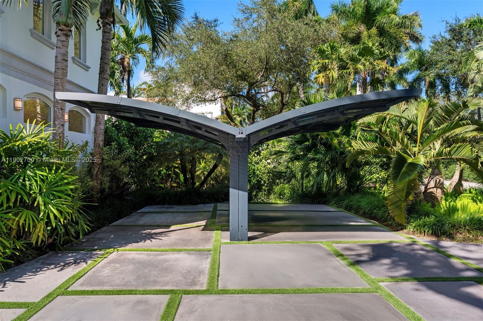 5770 SW 100th St Pinecrest, FL 33156