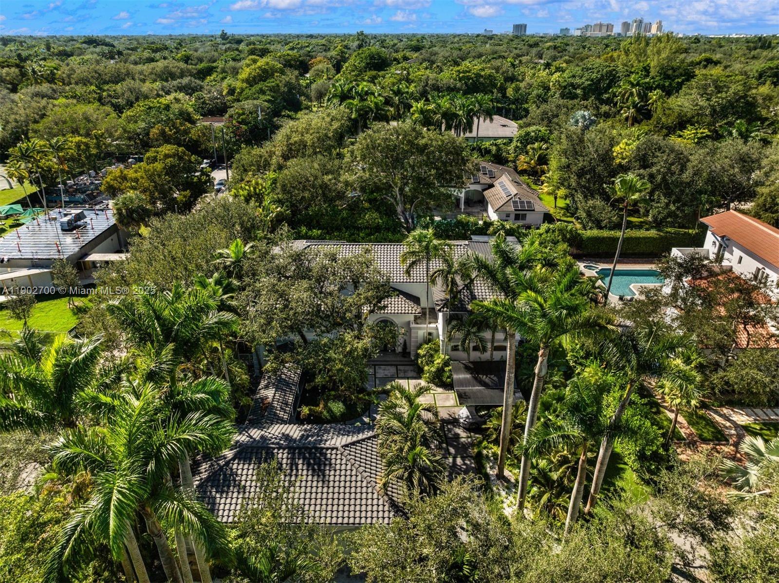 5770 SW 100th St Pinecrest, FL 33156