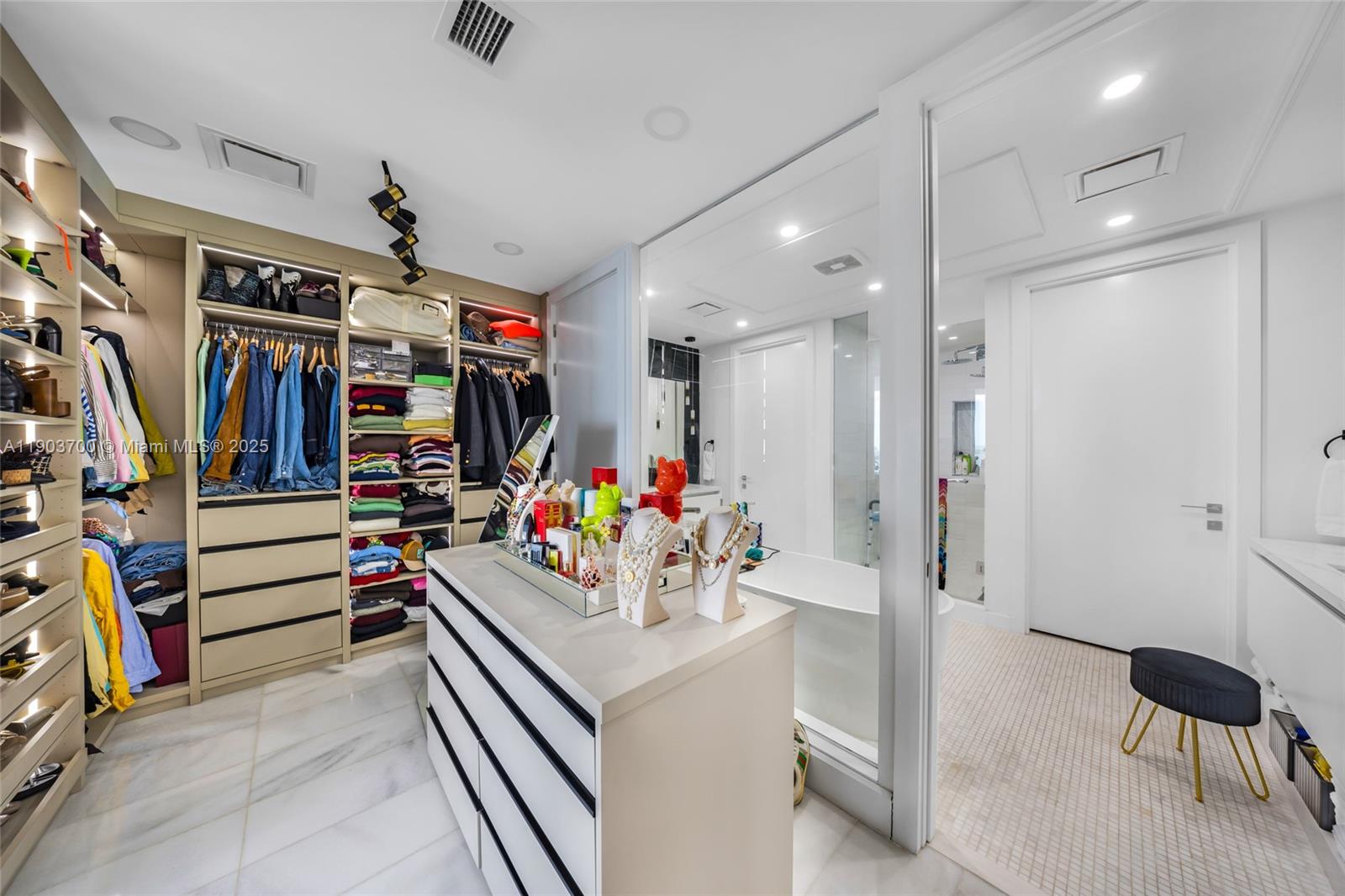 700 NE 26th Ter #2202 Miami, FL 33137