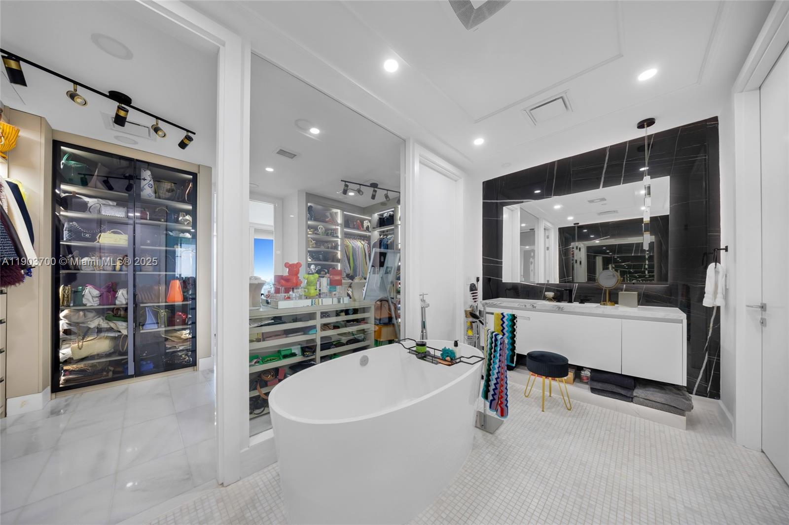 700 NE 26th Ter #2202 Miami, FL 33137