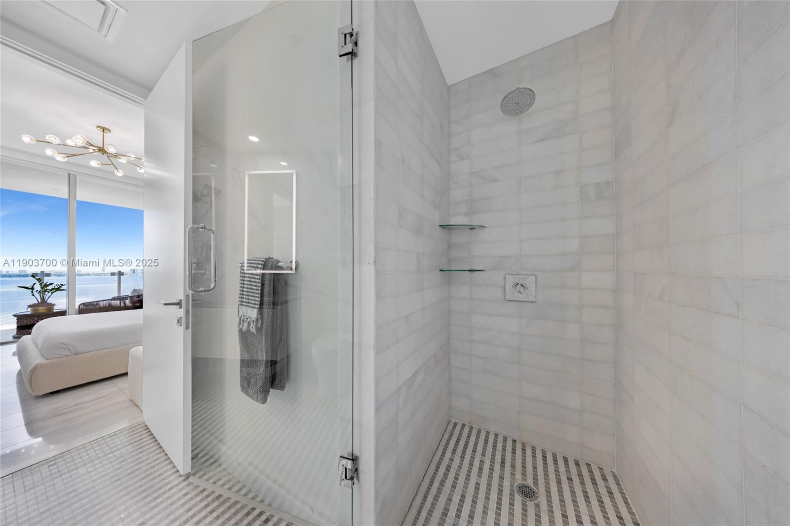 700 NE 26th Ter #2202 Miami, FL 33137