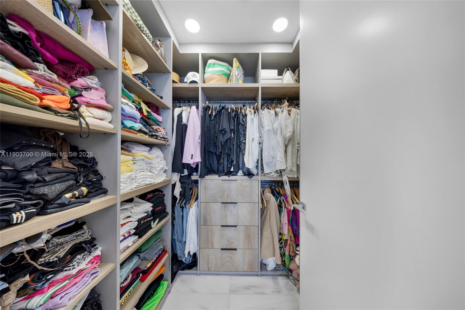 700 NE 26th Ter #2202 Miami, FL 33137